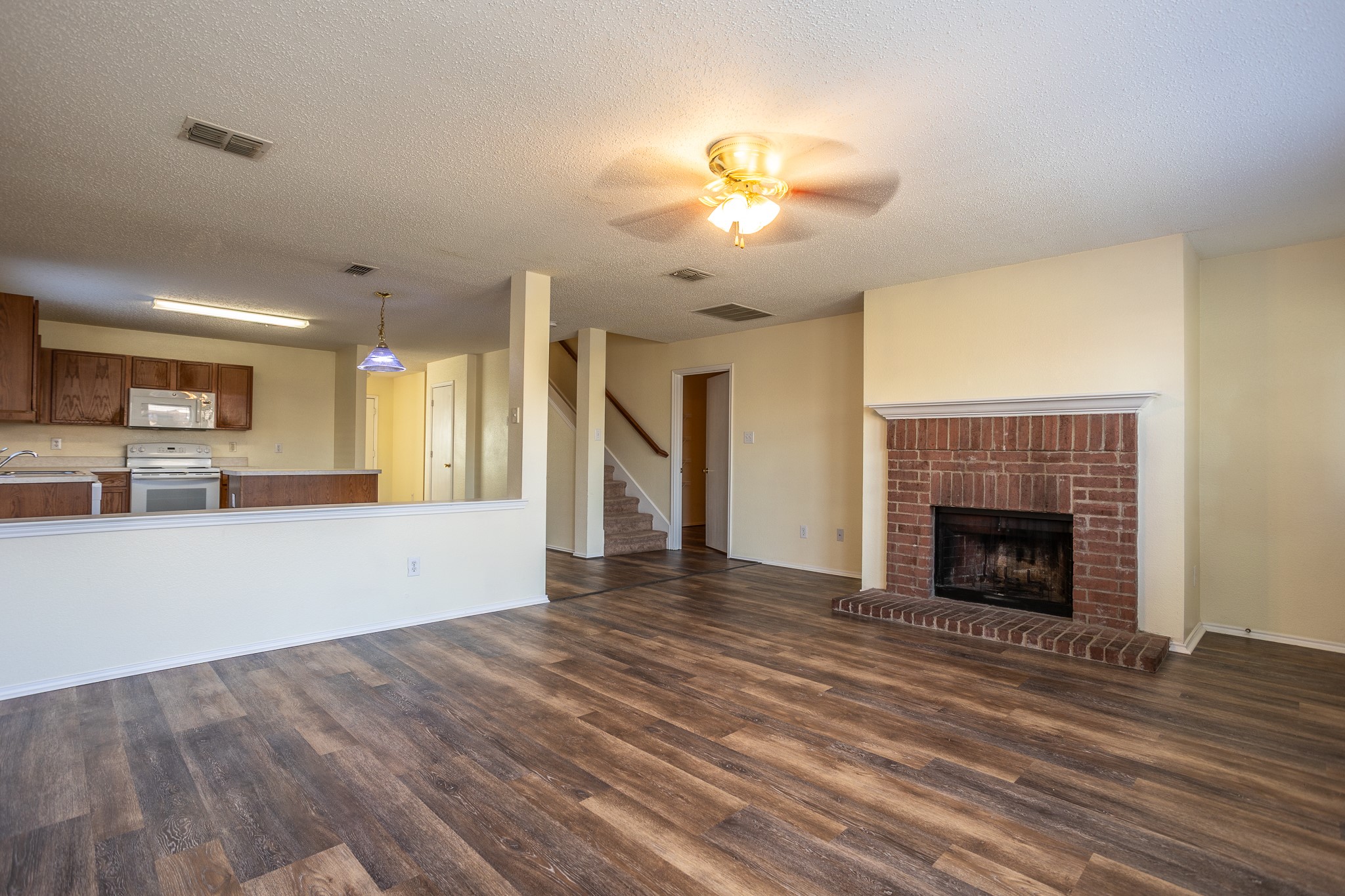 2415 Mallory Lane Lancaster TX 75134