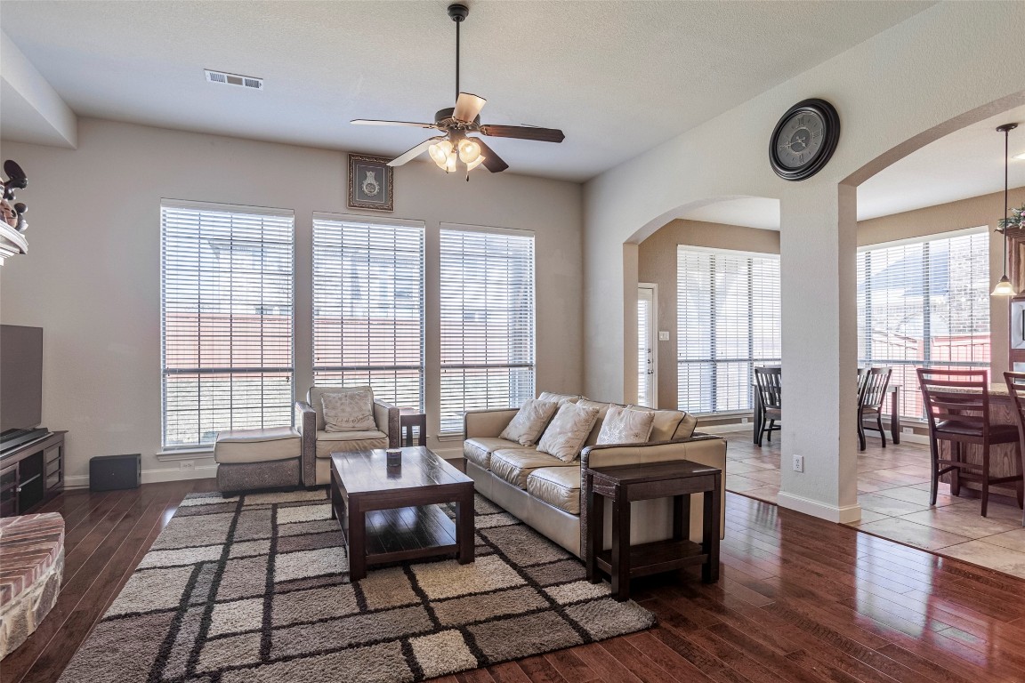 3036 Larreta Grand Prairie TX 75054