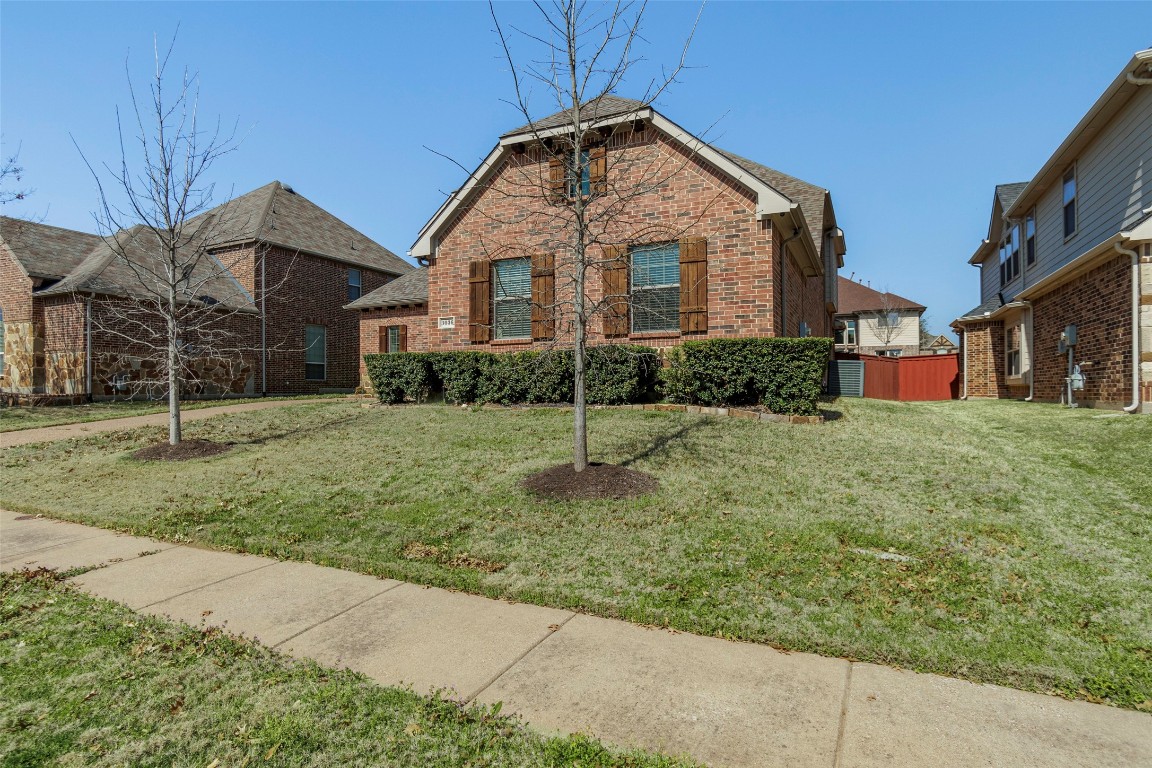 3036 Larreta Grand Prairie TX 75054