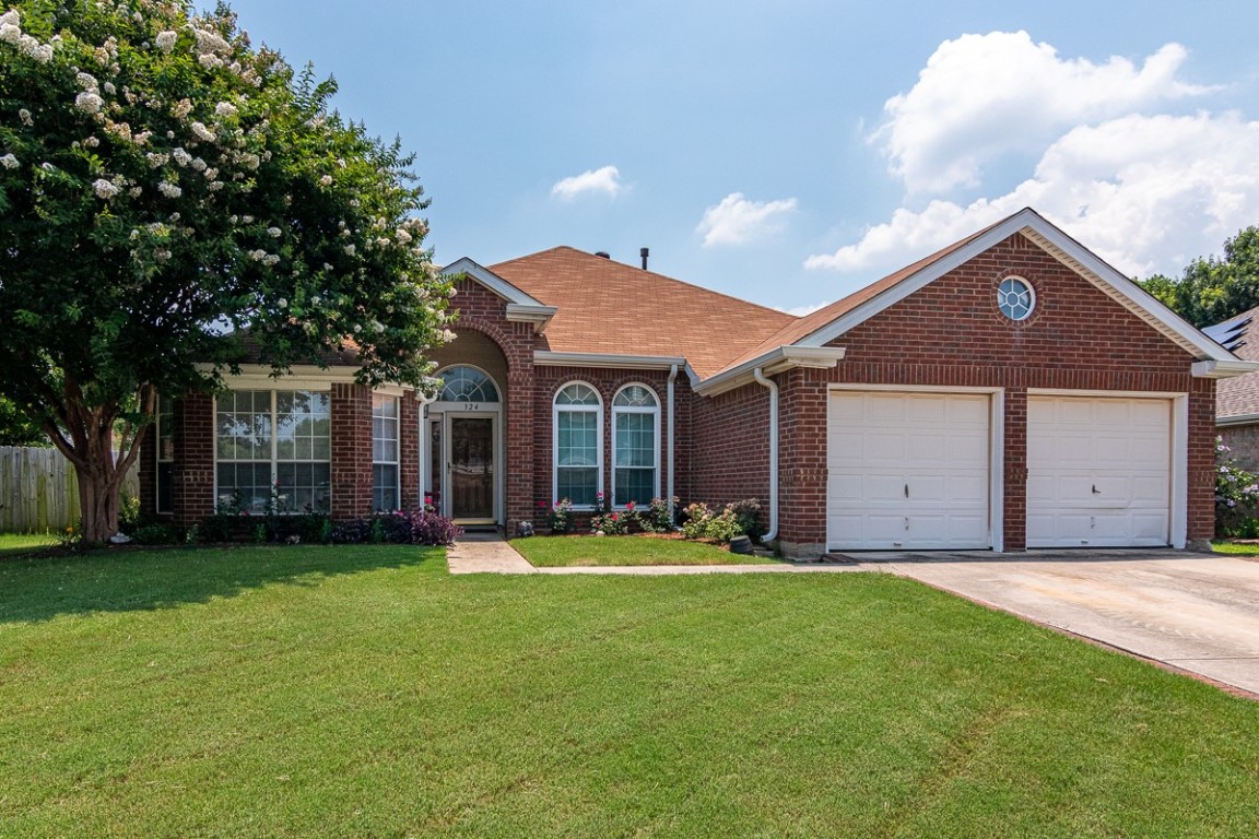 324 Sweet Leaf Lane Lake Dallas TX 75065