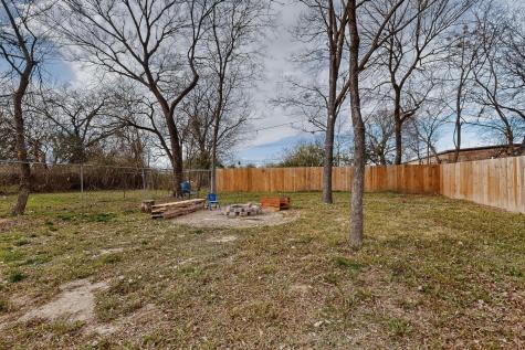 1006 W Brown Street Ennis TX 75119
