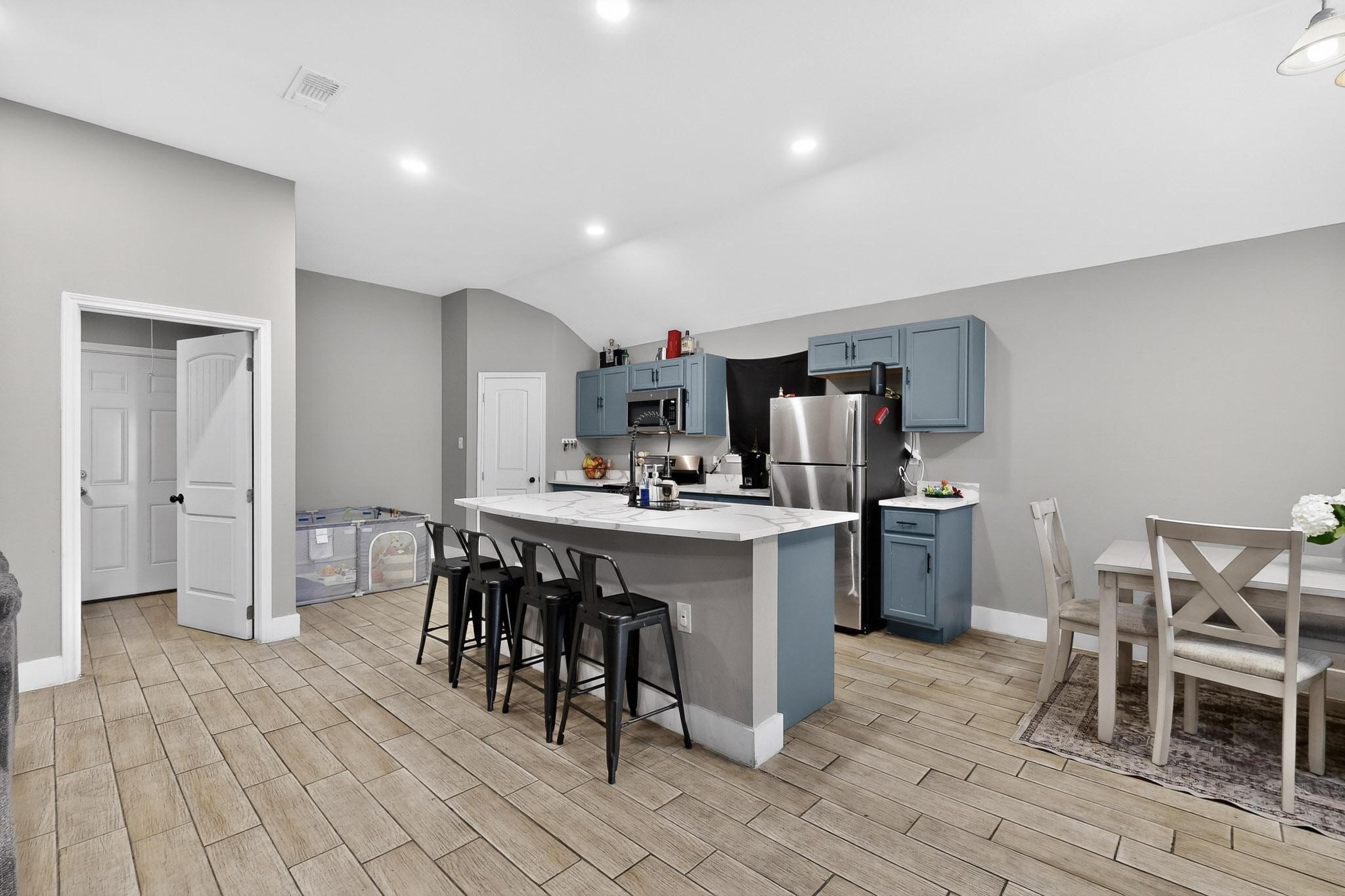 1006 W Brown Street Ennis TX 75119