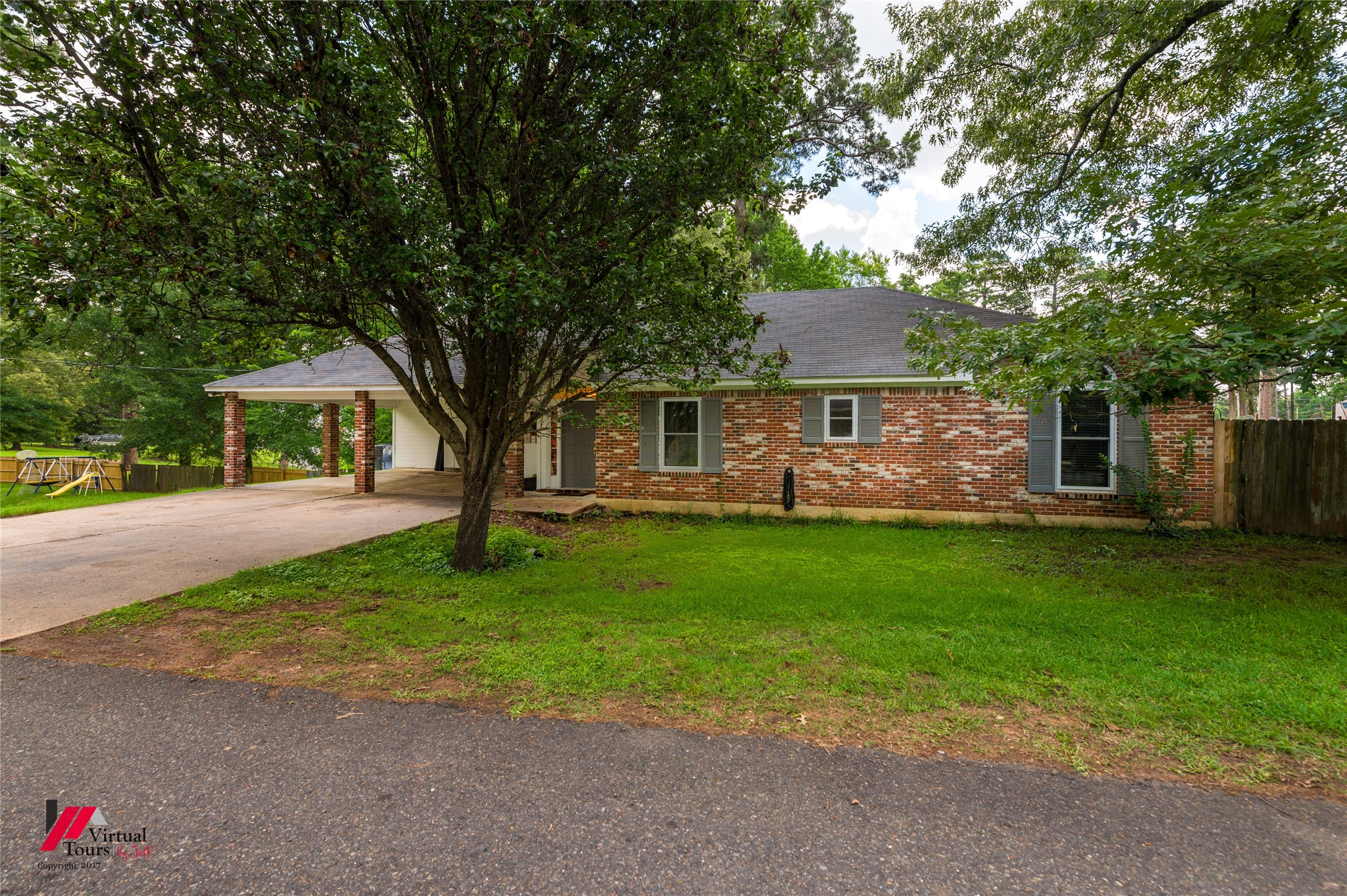 1605 Top Bluff Lane Shreveport LA 71109