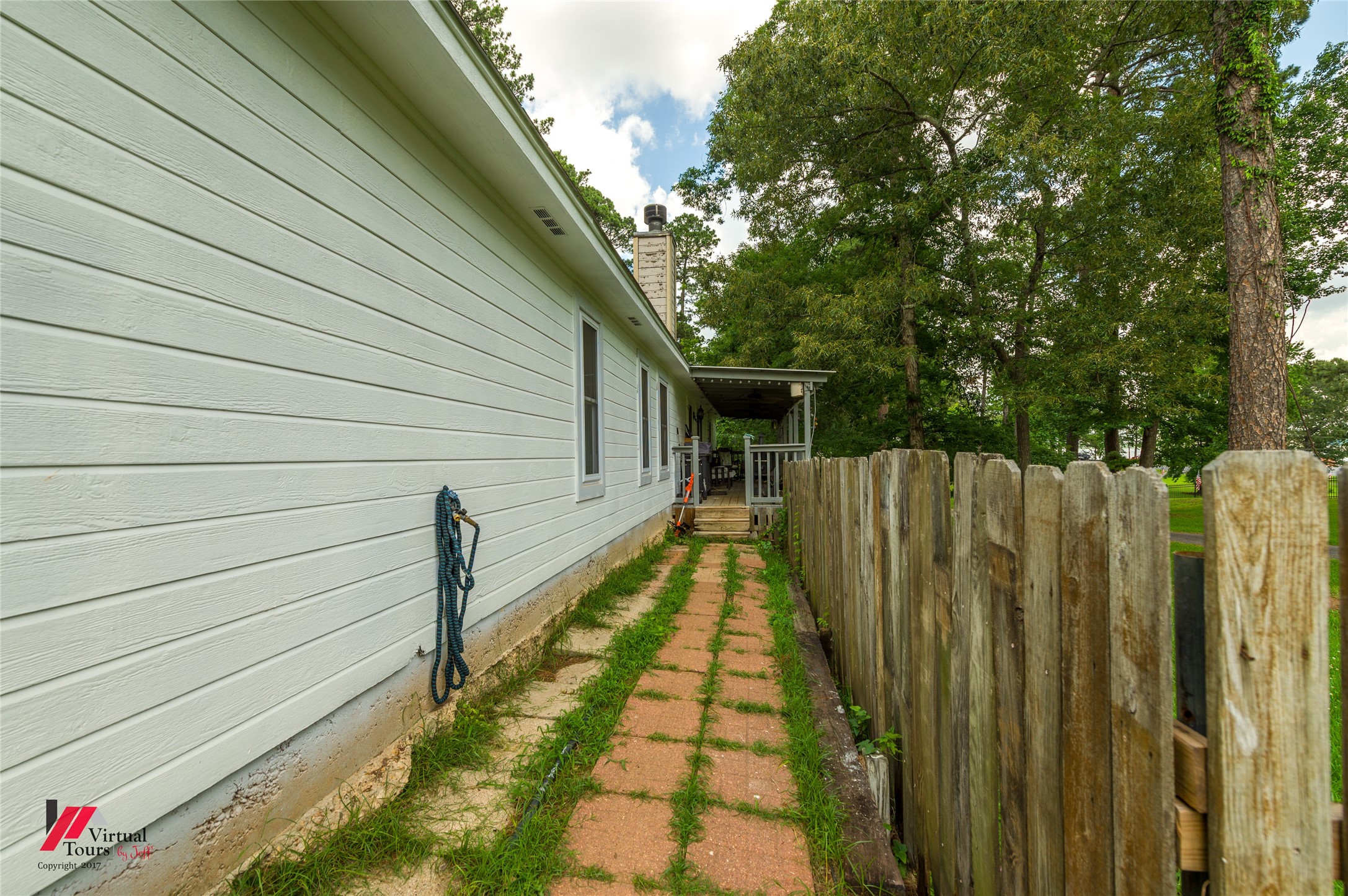 1605 Top Bluff Lane Shreveport LA 71109