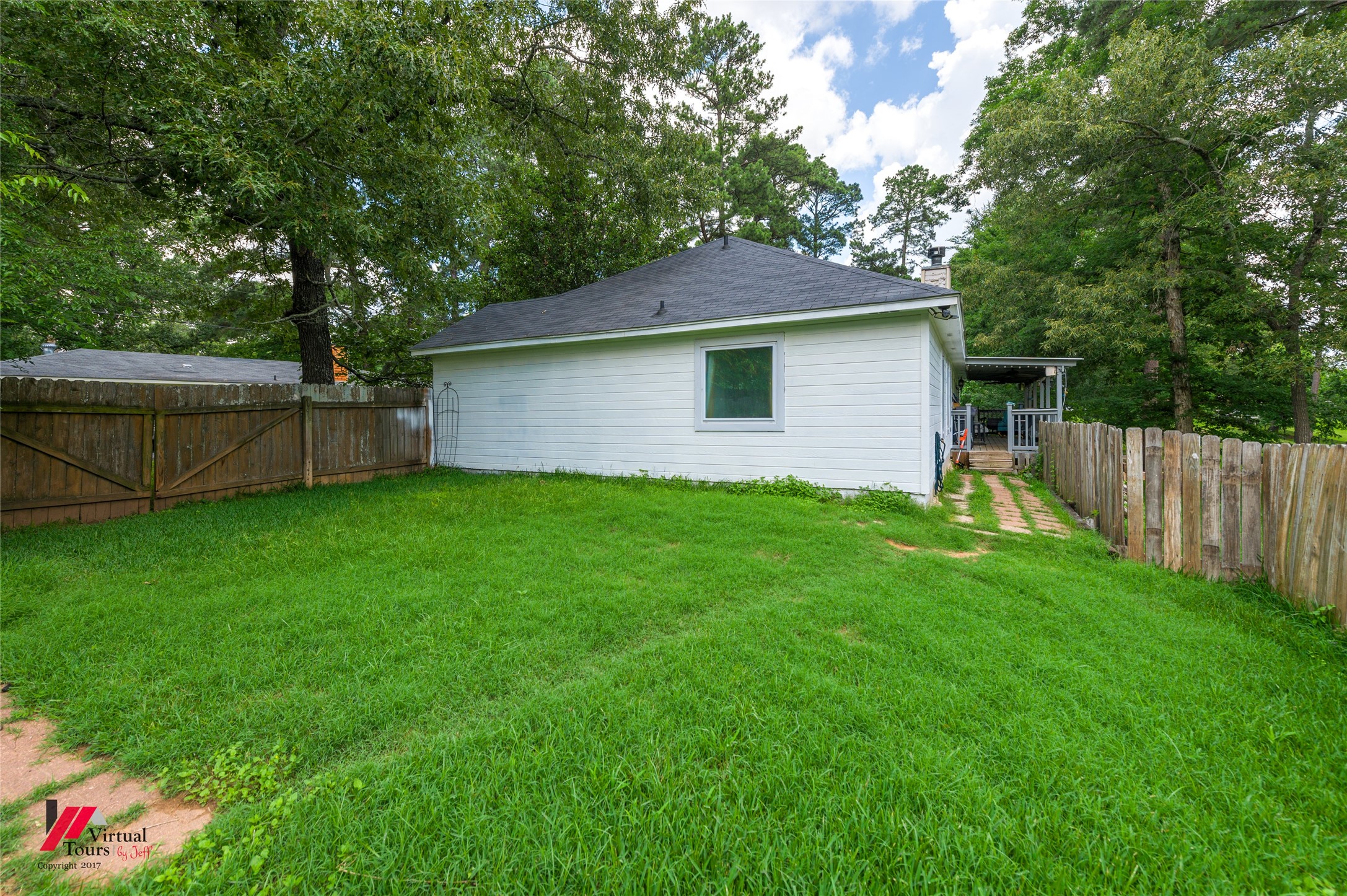 1605 Top Bluff Lane Shreveport LA 71109