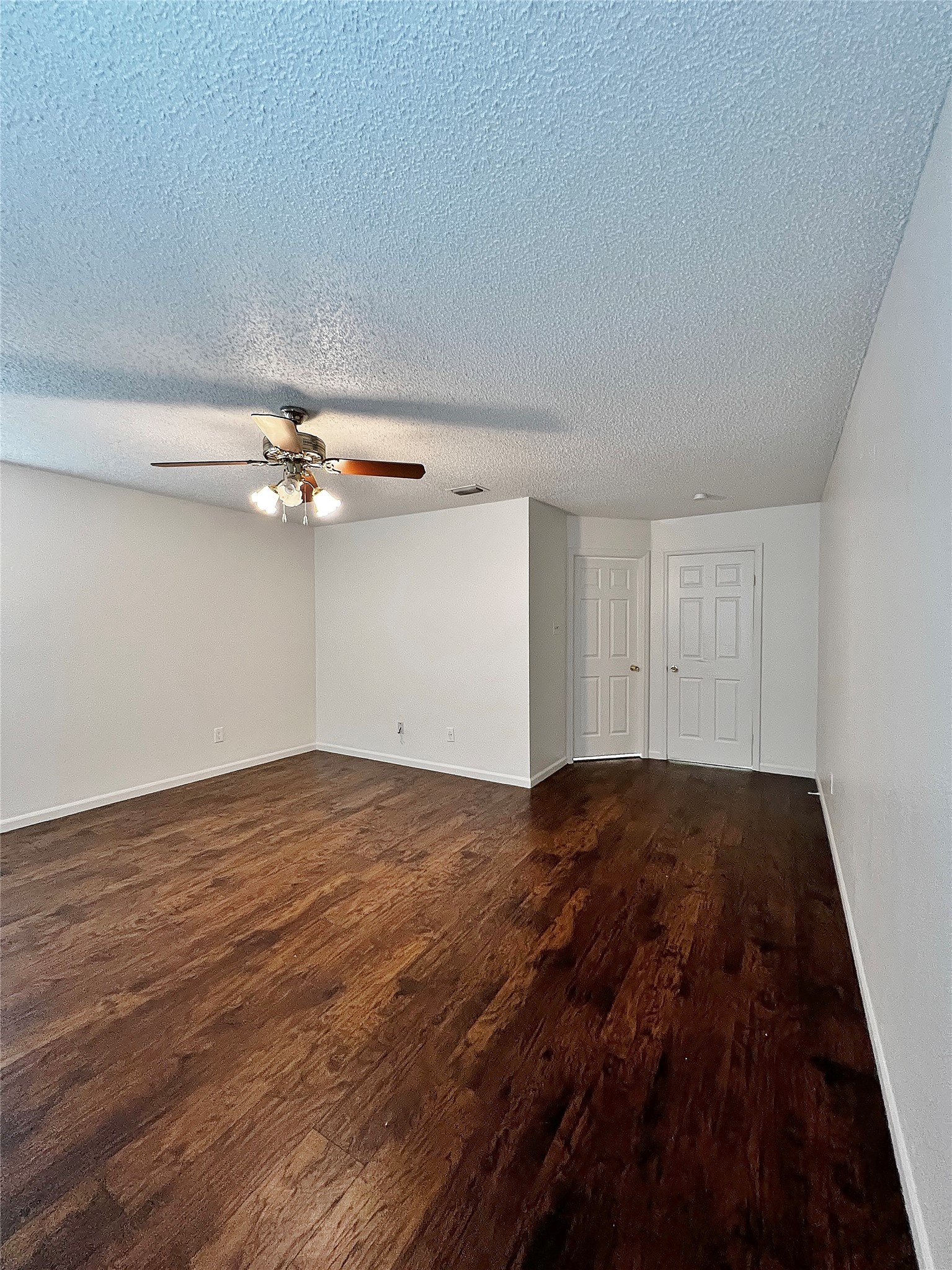 6104 Bay Hill Arlington TX 76018