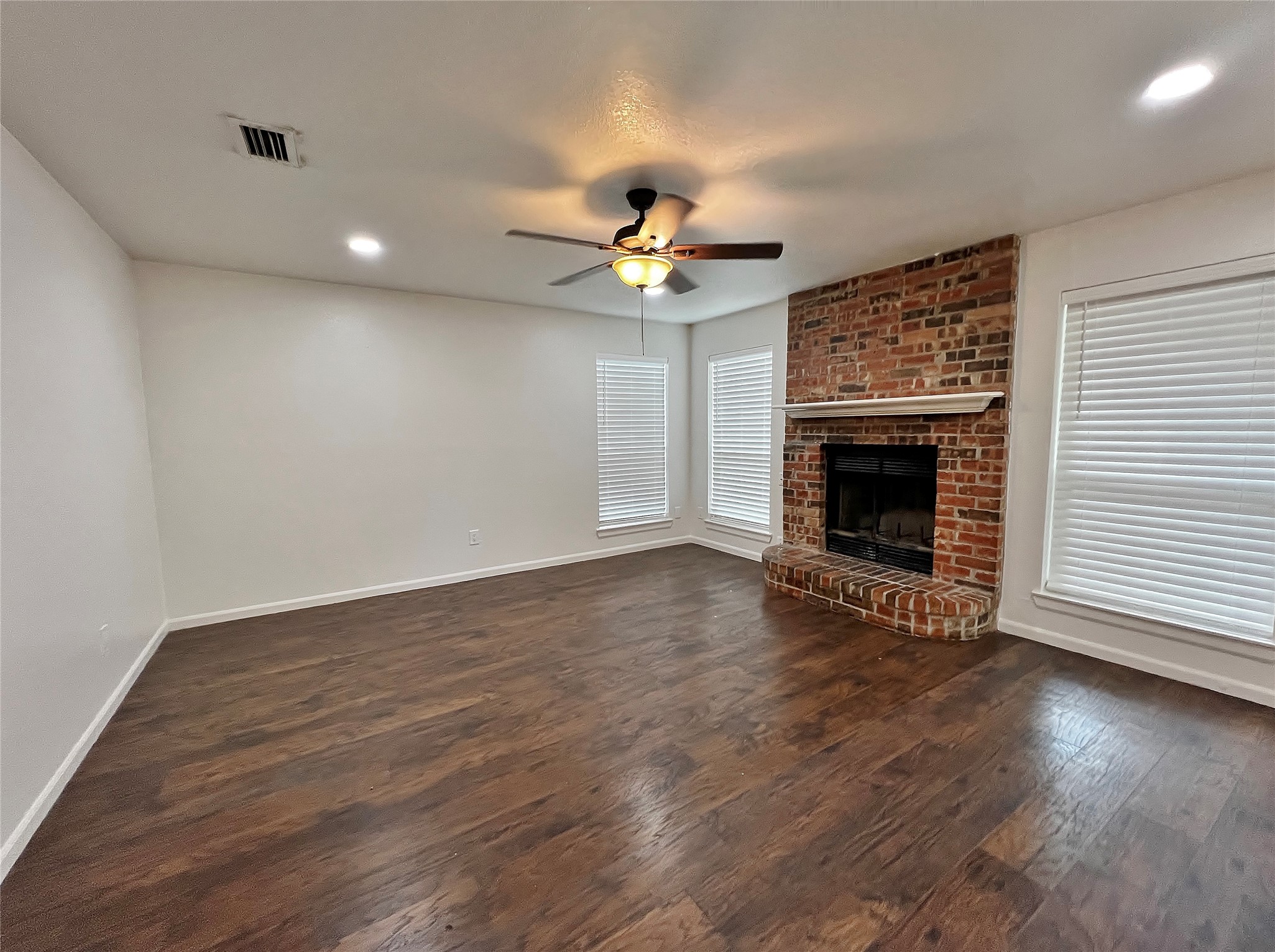 6104 Bay Hill Arlington TX 76018
