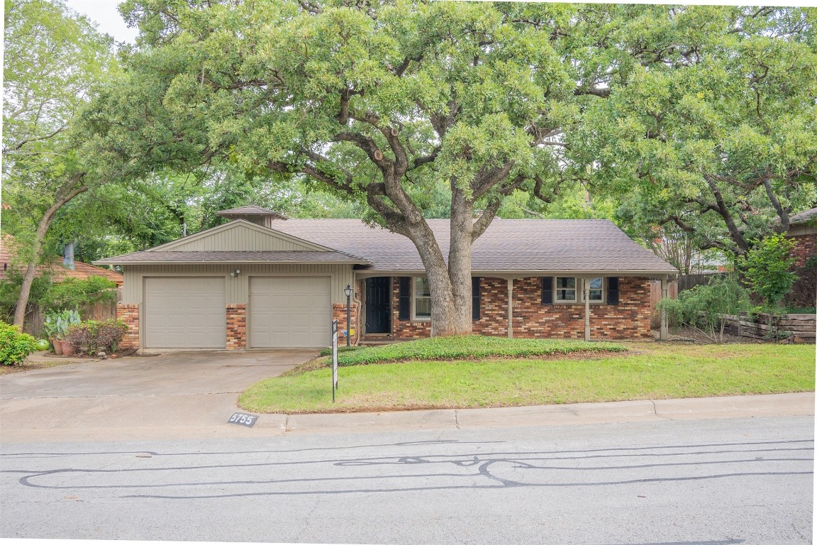 5755 Blueridge Drive Fort Worth TX 76112