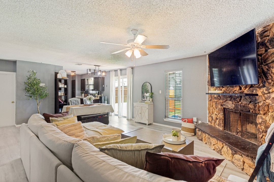 6320 Rebecca Lane Watauga TX 76148