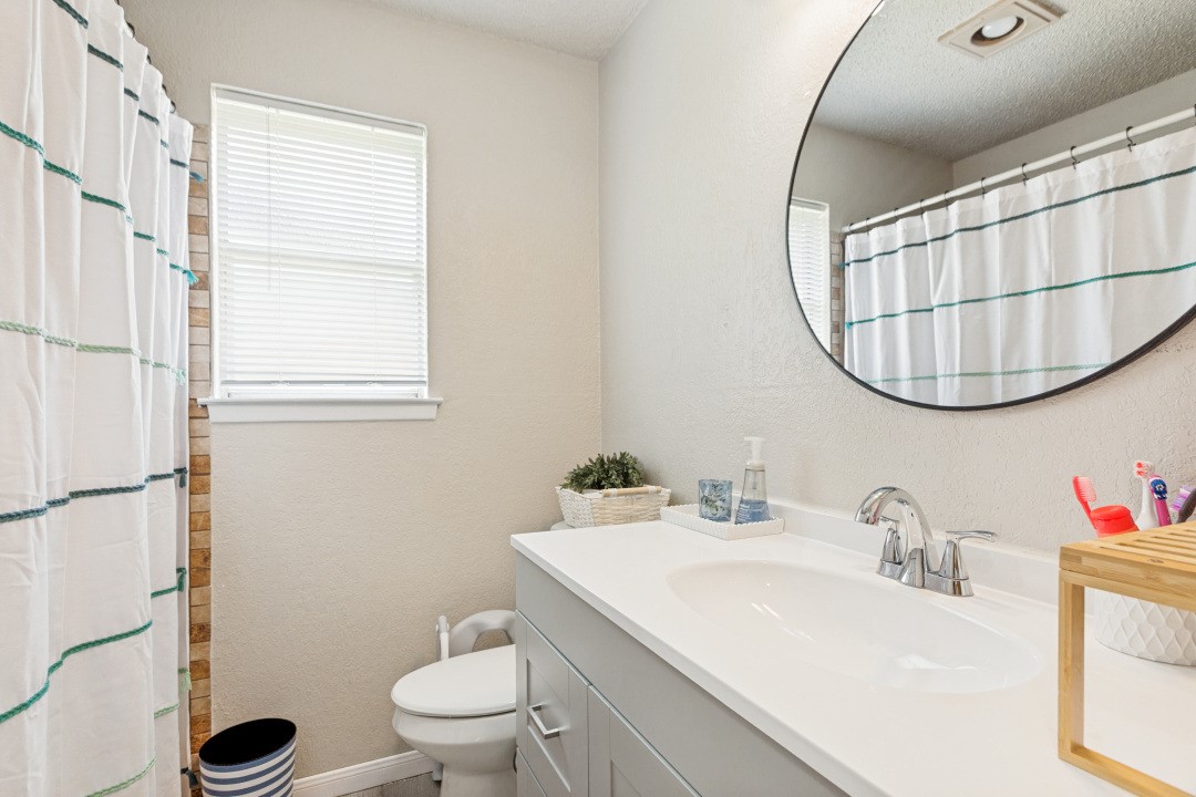 6320 Rebecca Lane Watauga TX 76148