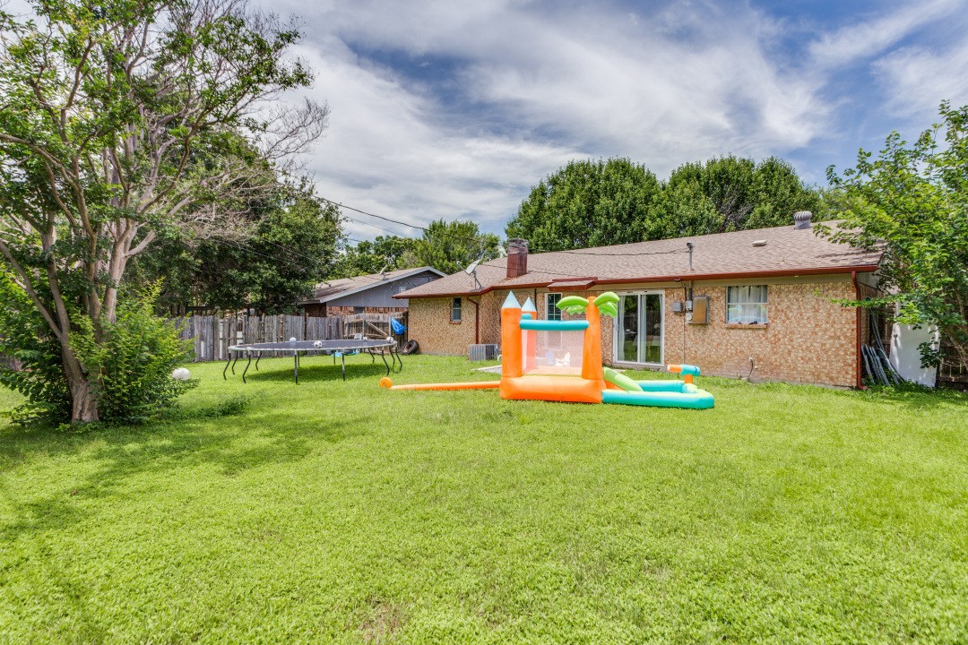 6320 Rebecca Lane Watauga TX 76148