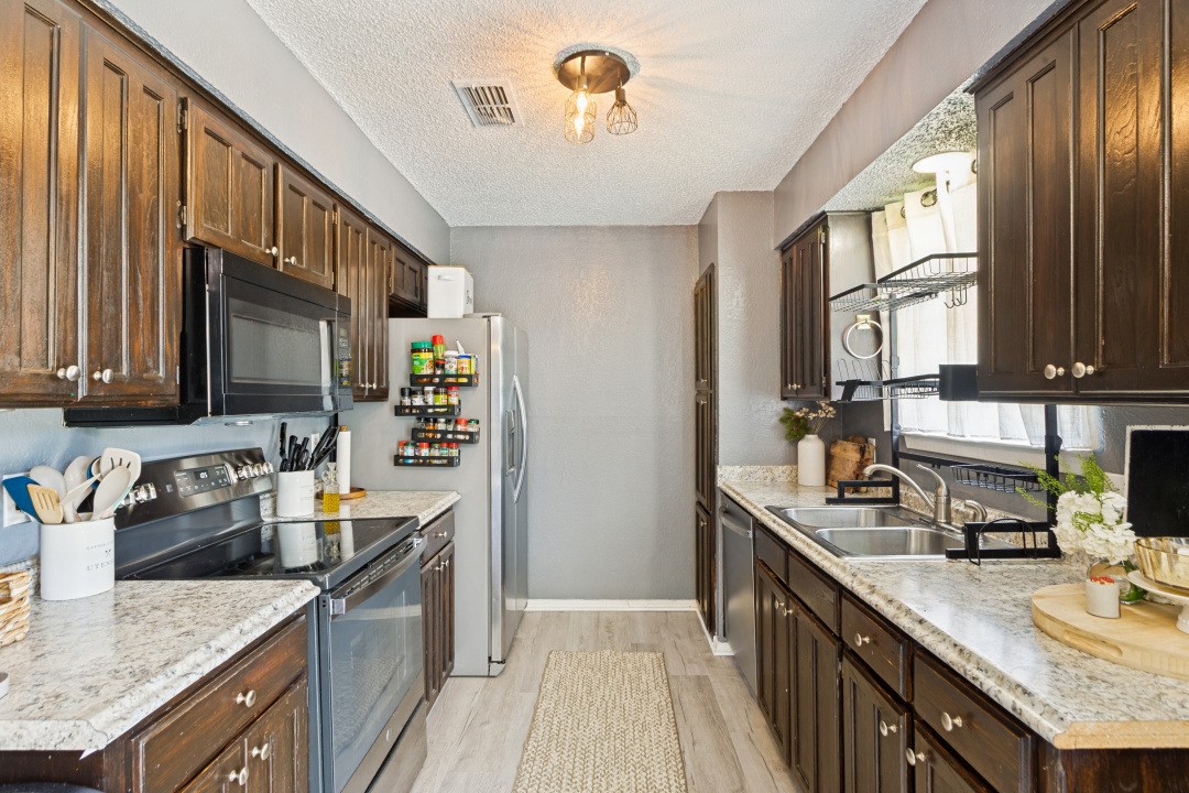 6320 Rebecca Lane Watauga TX 76148