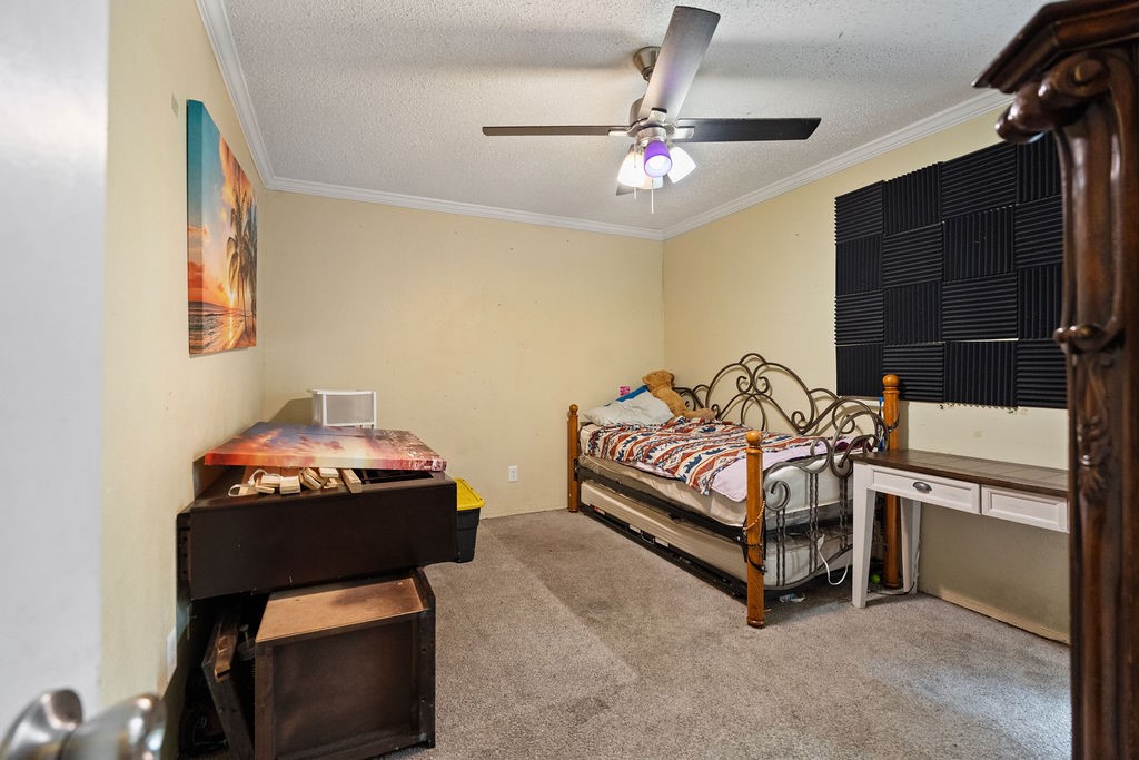 948 Meadowcove Circle Garland TX 75043
