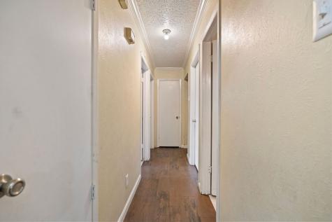 948 Meadowcove Circle Garland TX 75043