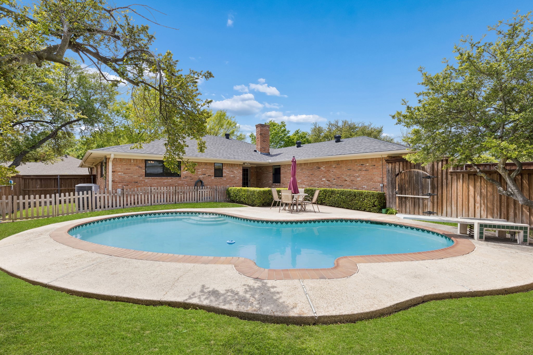 9615 Millridge Drive Dallas TX 75243