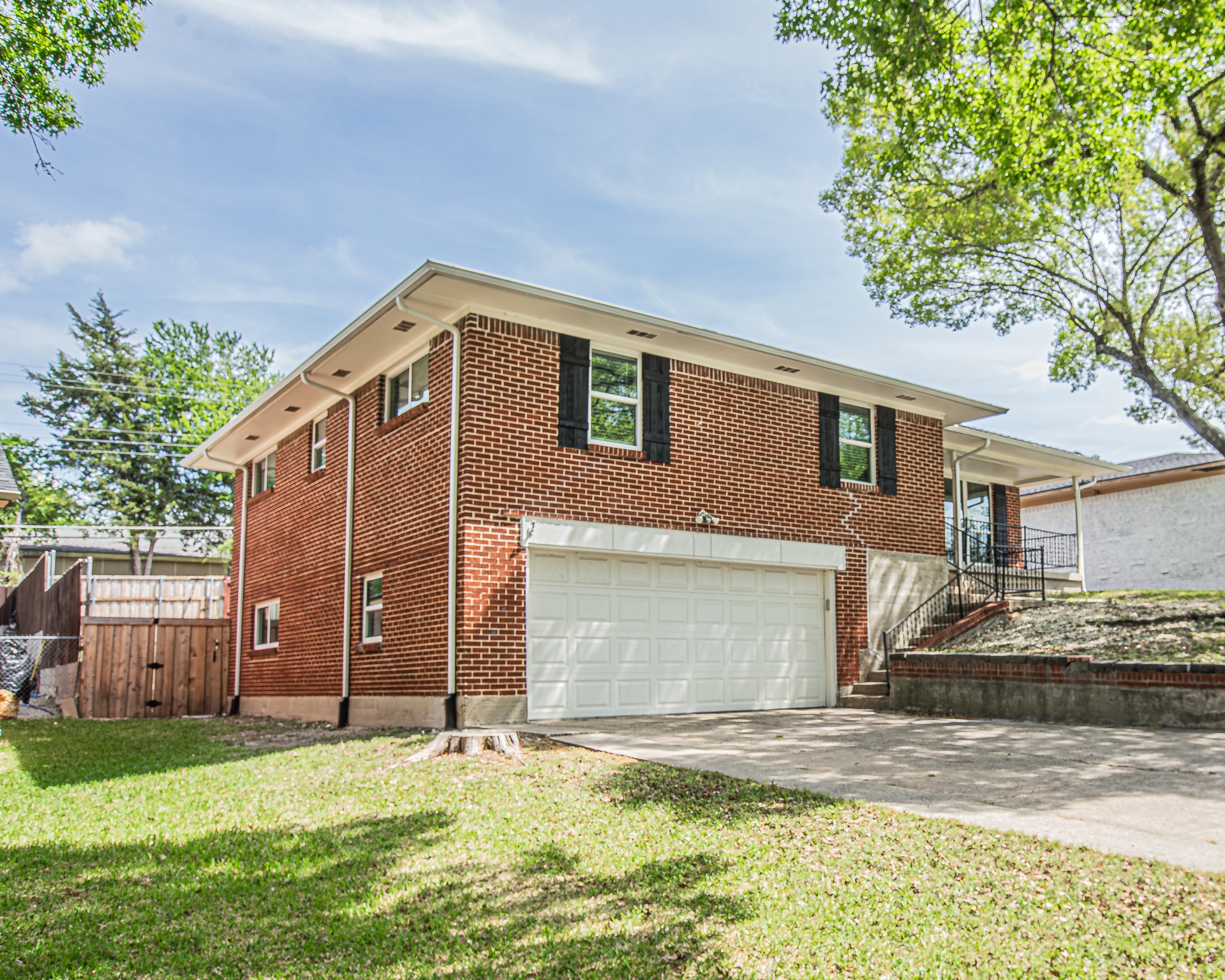 3520 Loganwood Drive Dallas TX 75227