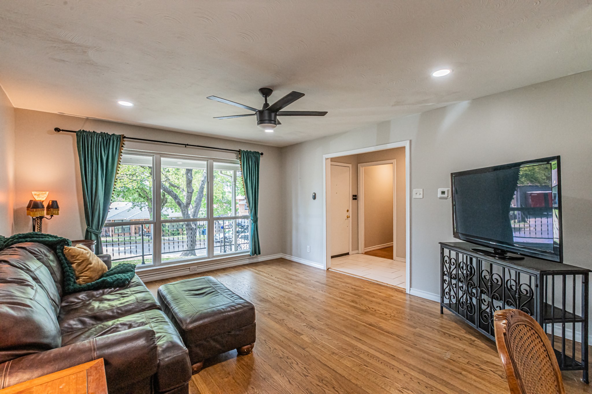 3520 Loganwood Drive Dallas TX 75227
