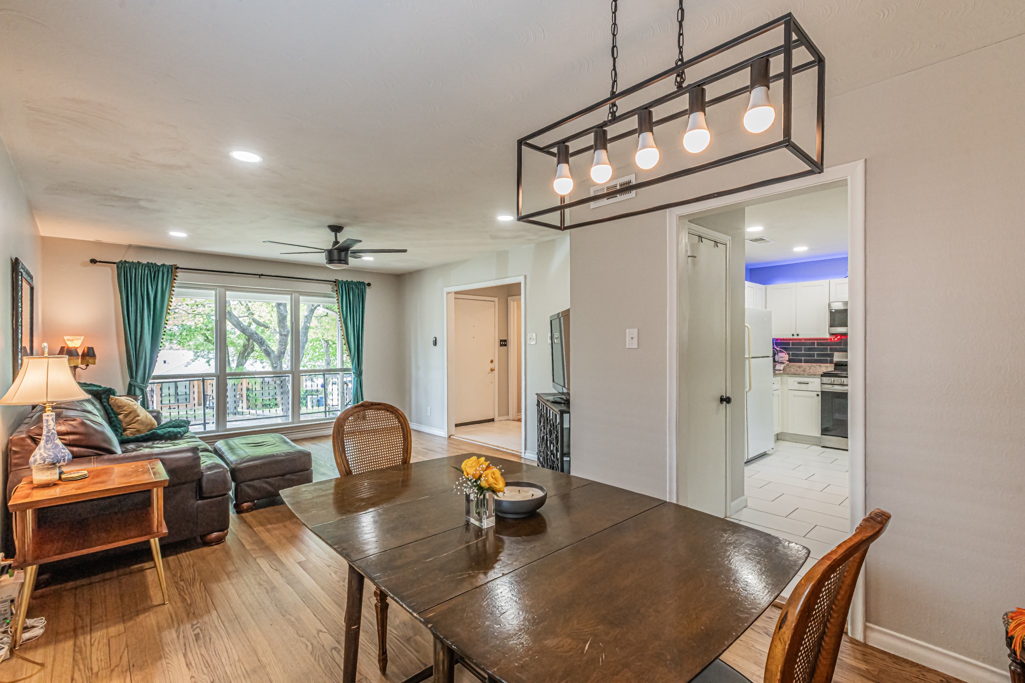 3520 Loganwood Drive Dallas TX 75227