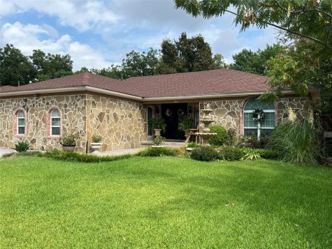 1352 Gillette Street Dallas TX 75217