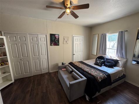 407 S Garrett Avenue Dallas TX 75223