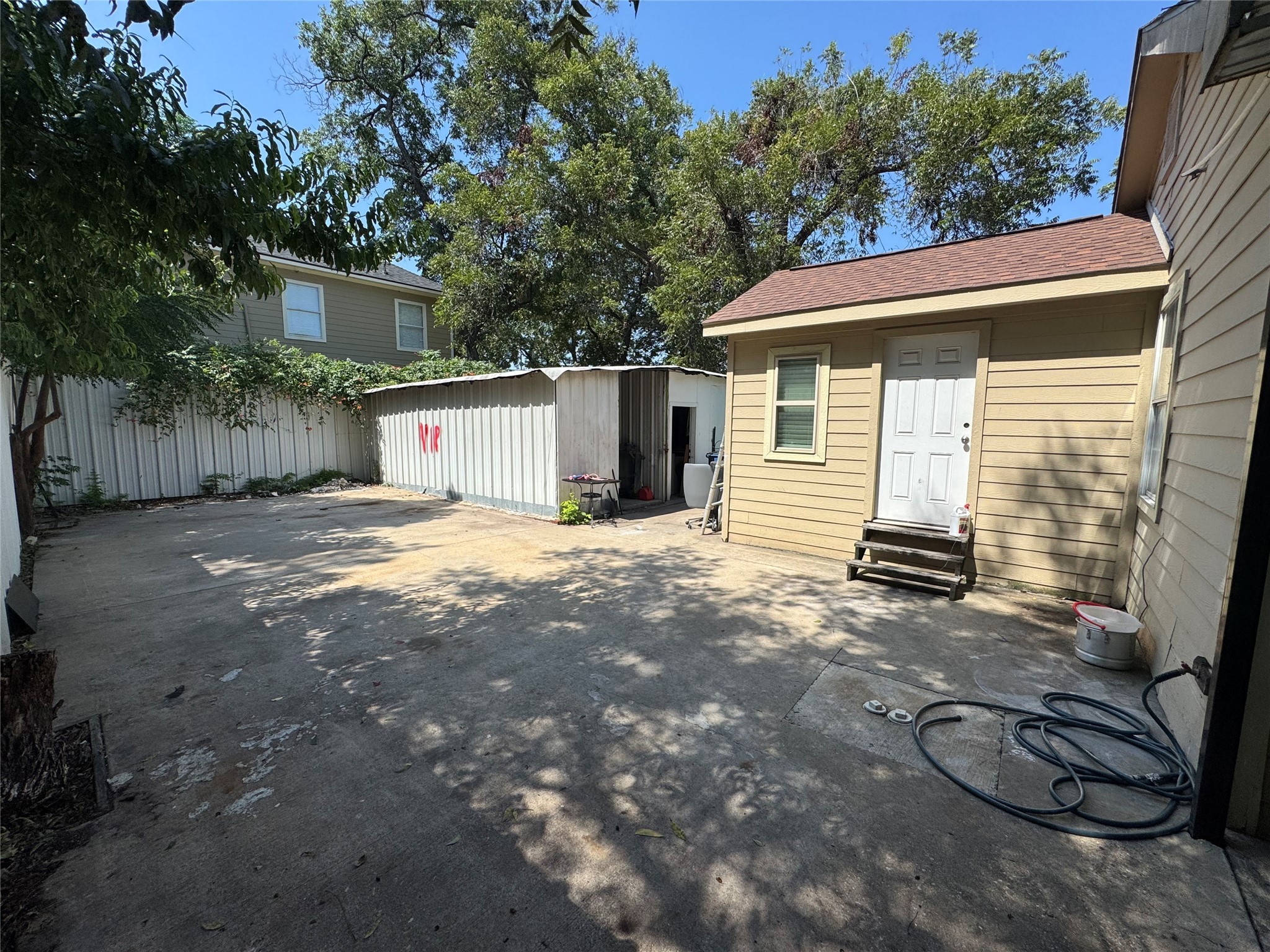 407 S Garrett Avenue Dallas TX 75223