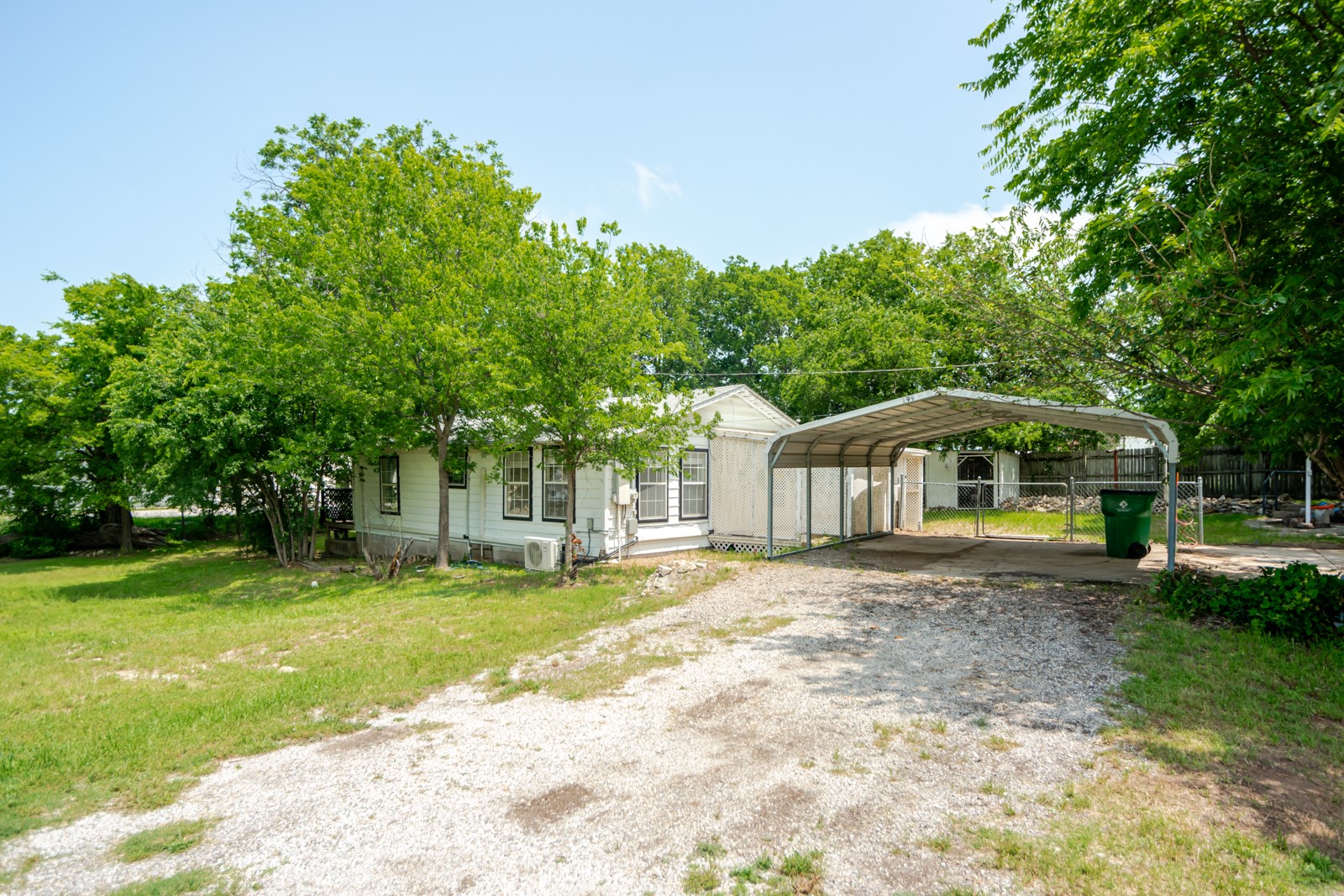 199 W Bc Rhome Rhome TX 76078