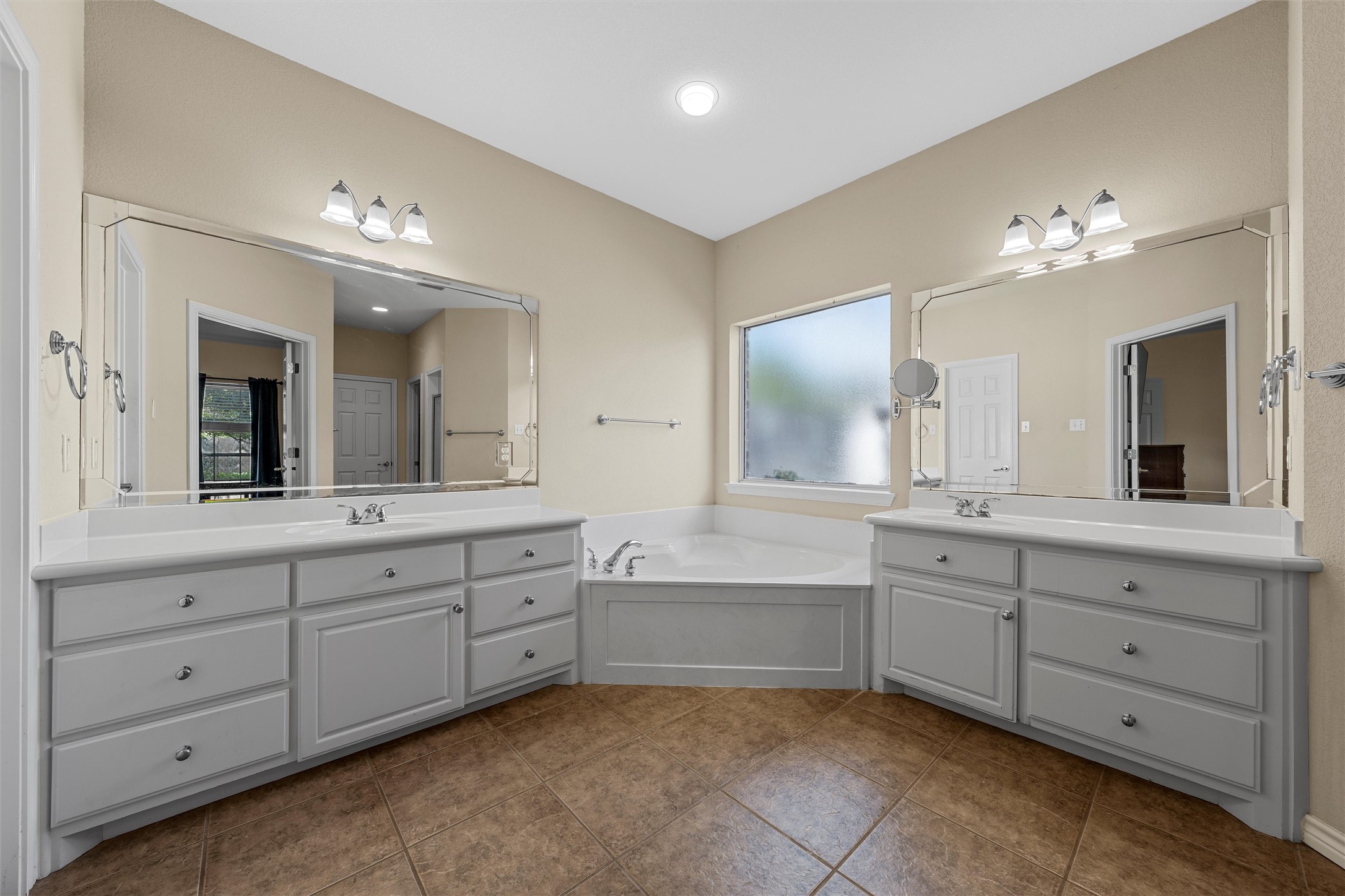 5612 Plantation Drive Waco TX 76708