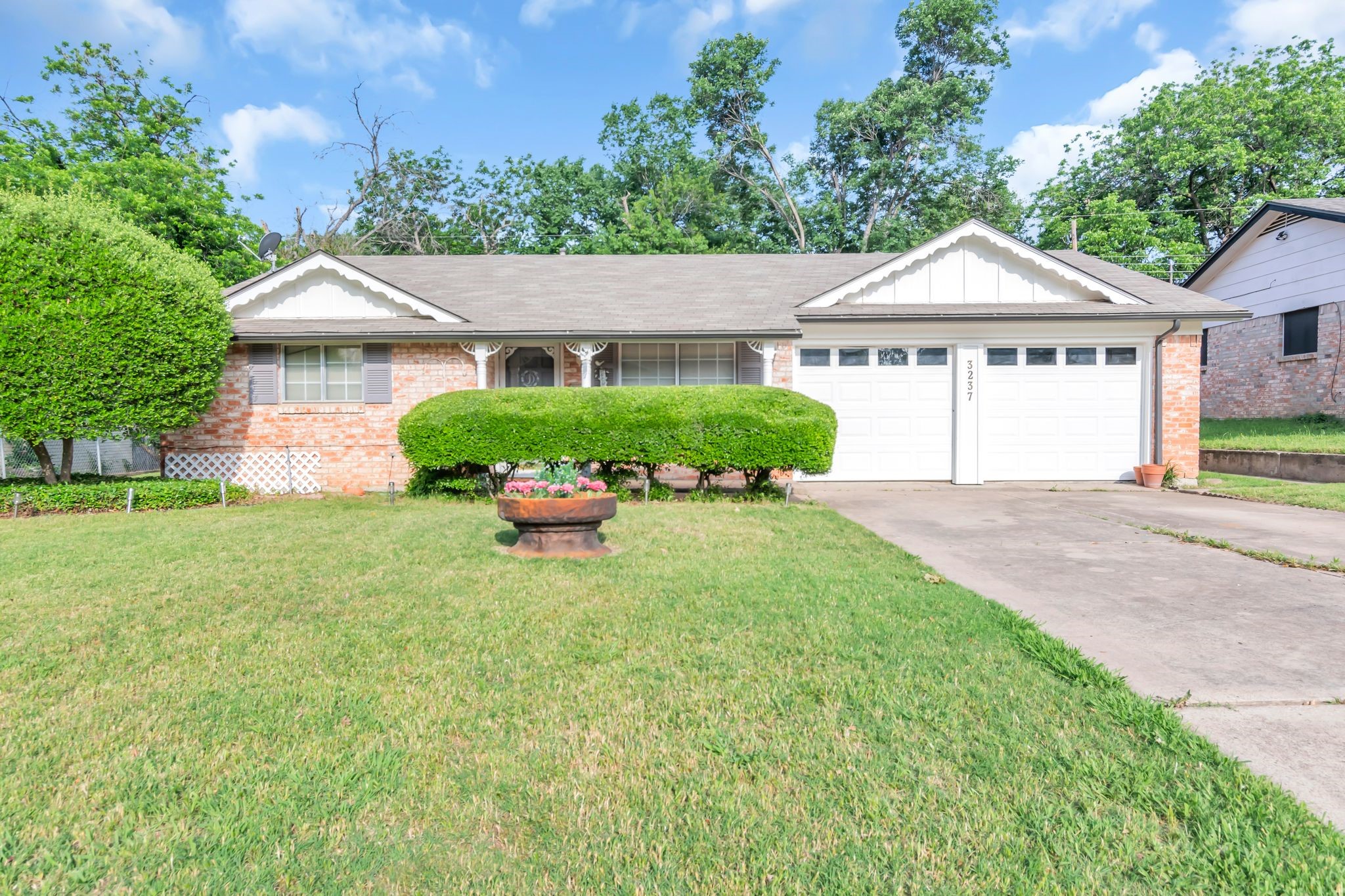 3237 Gene Lane Haltom City TX 76117