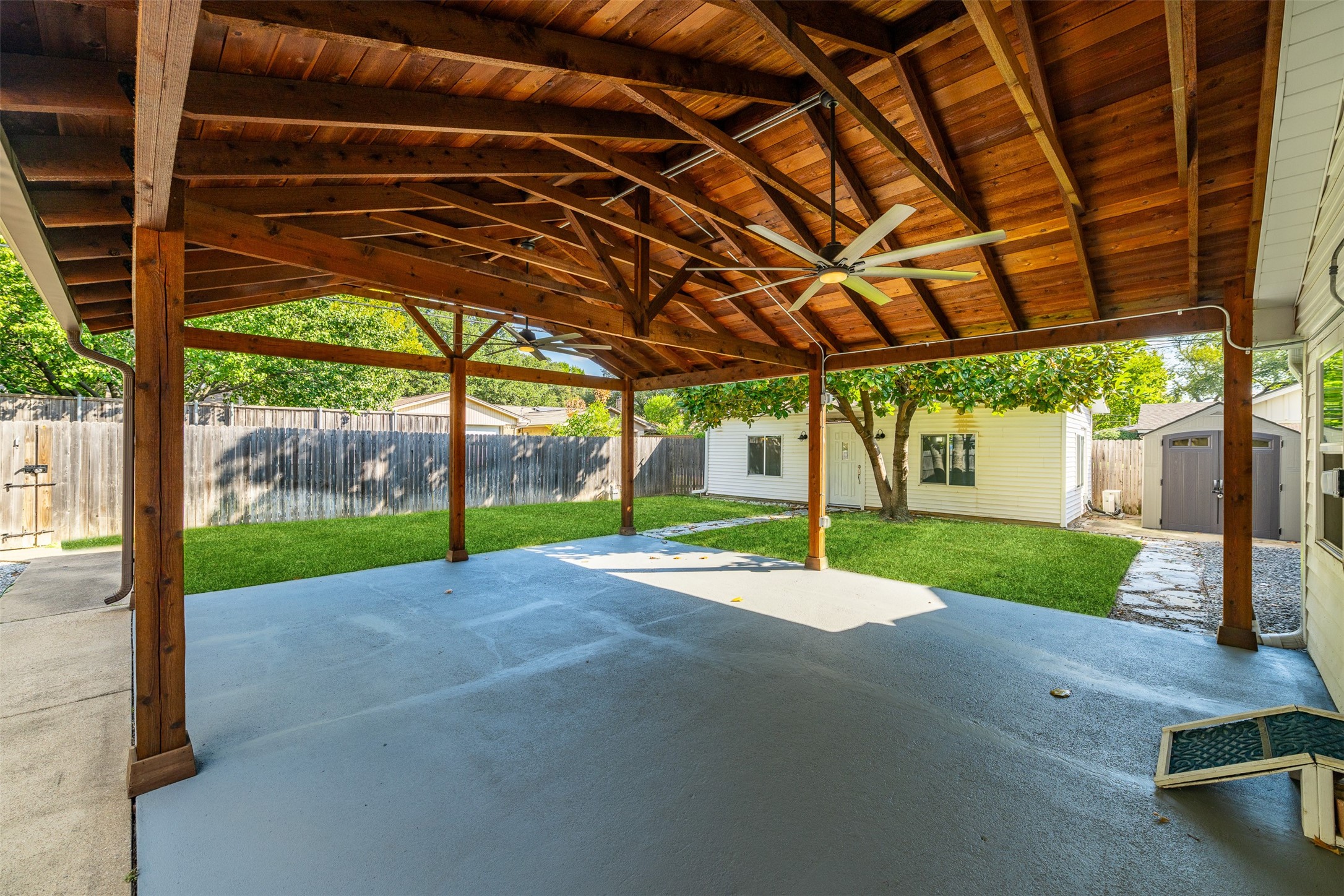 8718 Hackney Lane Dallas TX 75238