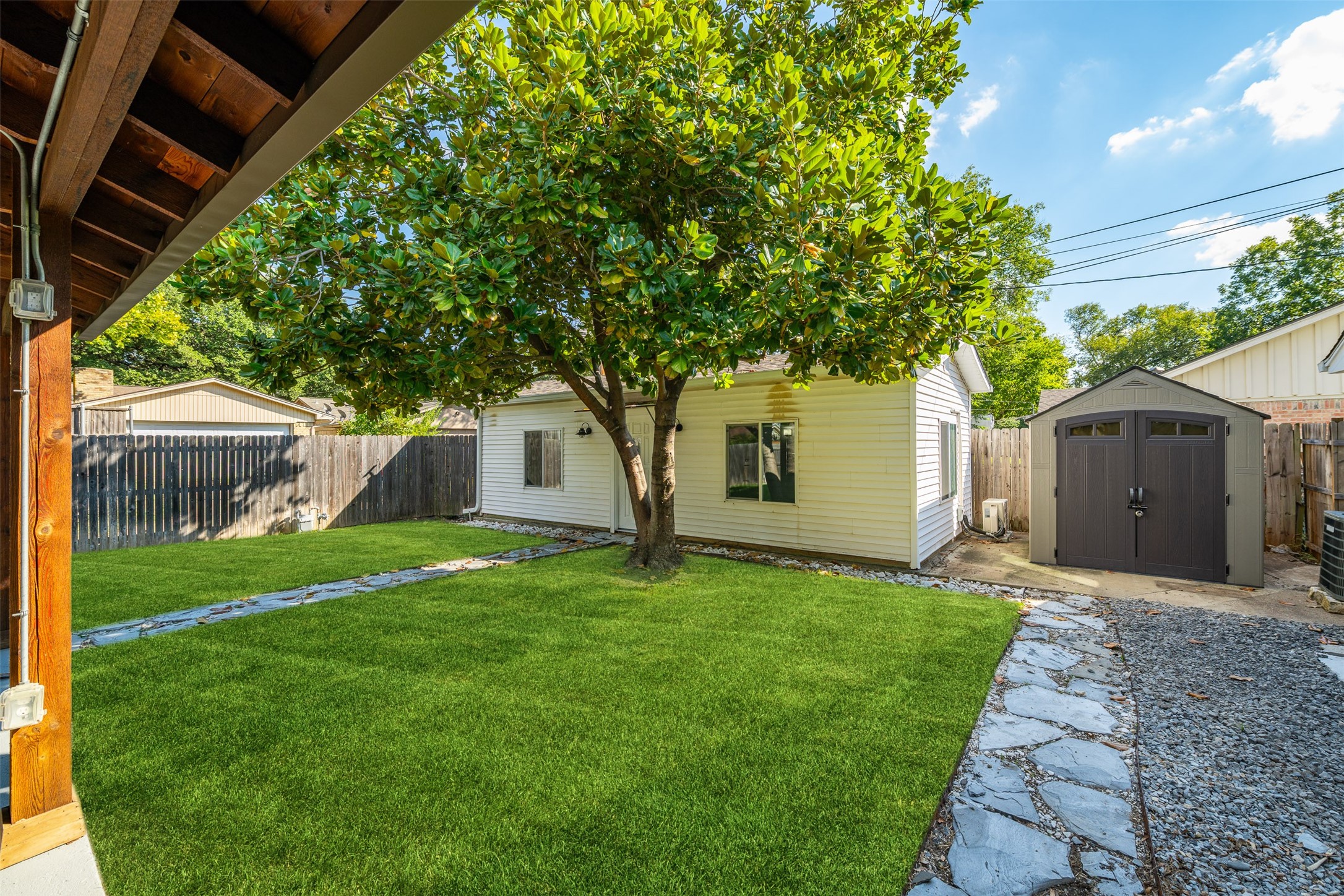 8718 Hackney Lane Dallas TX 75238