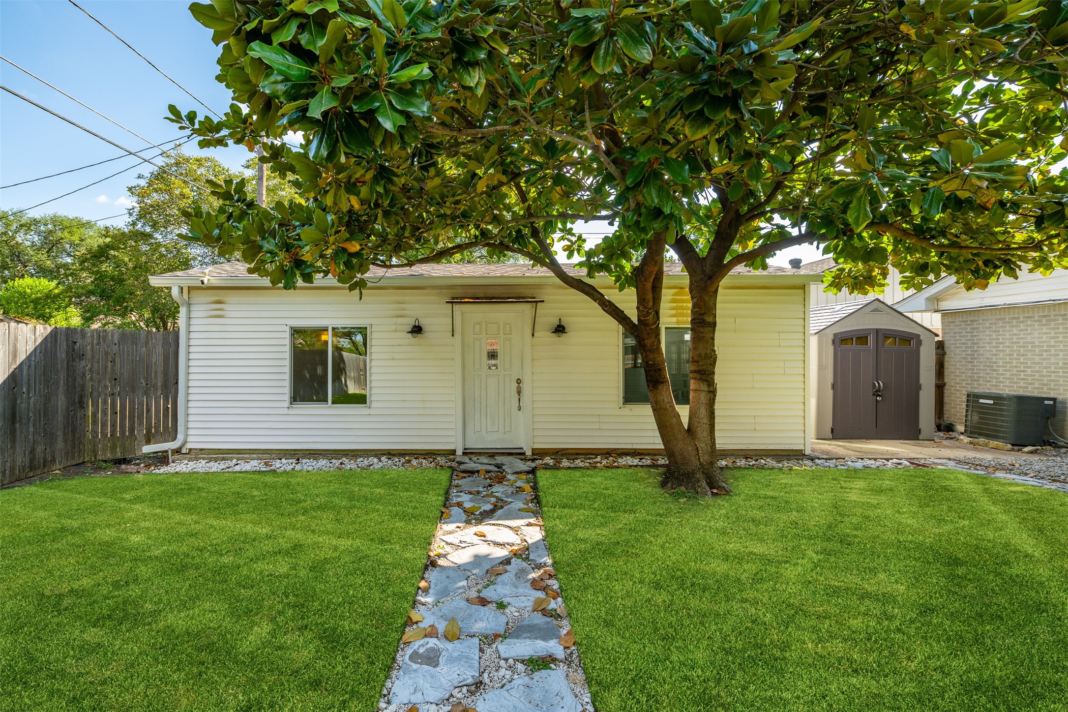 8718 Hackney Lane Dallas TX 75238