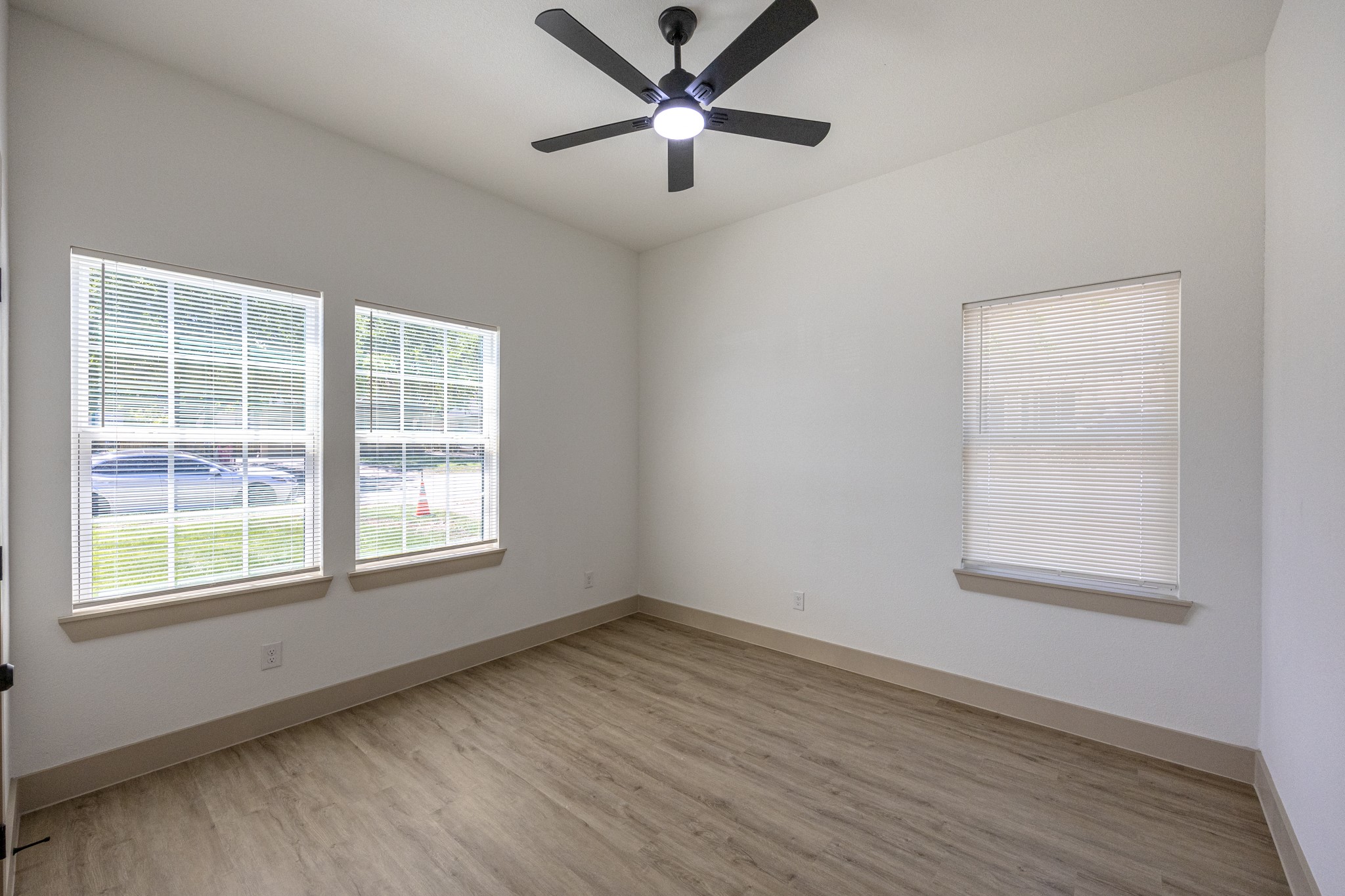 805 Glen Garden Fort Worth TX 76104