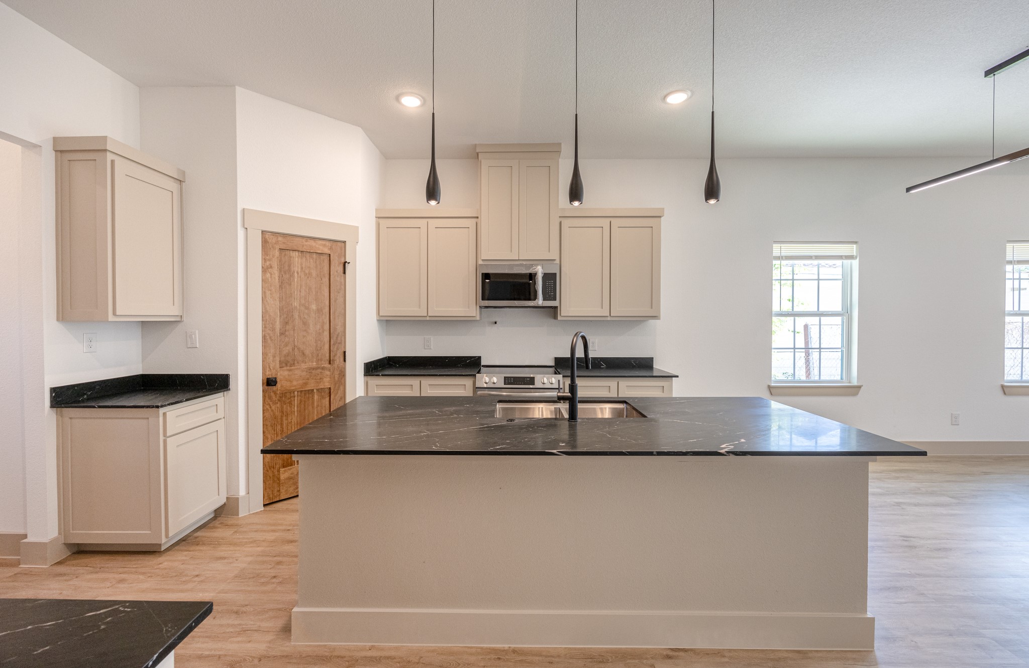 805 Glen Garden Fort Worth TX 76104