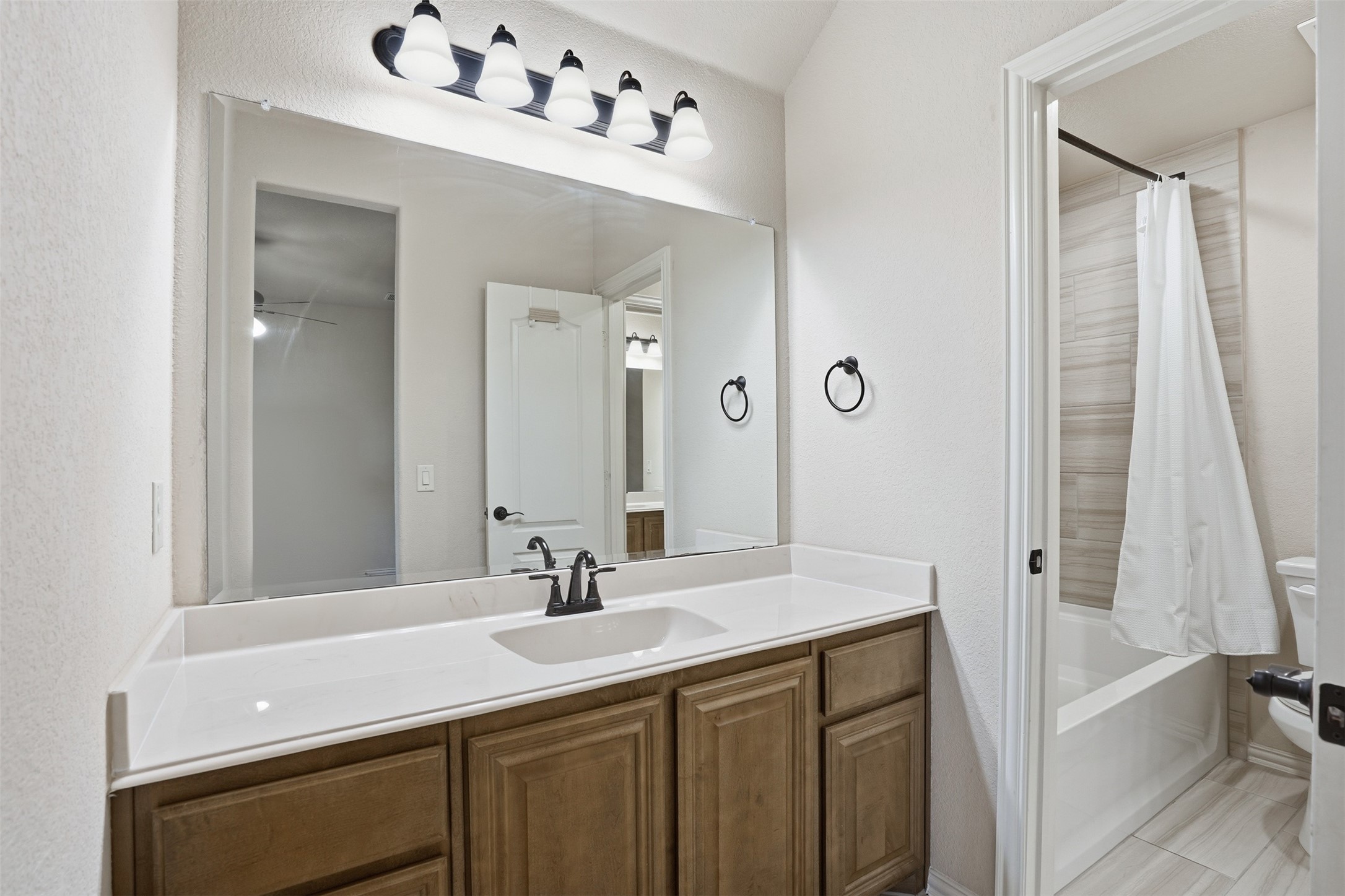 4002 Grove Valley Road Midlothian TX 76065