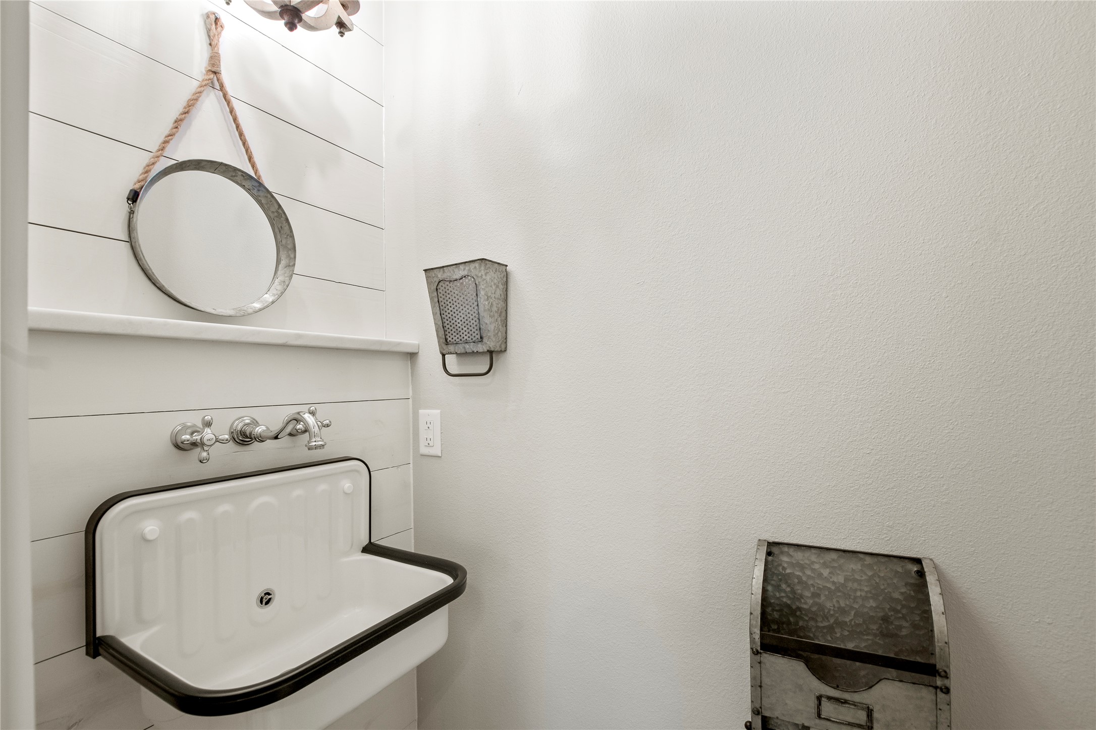 65 Hillcrest Drive Tool TX 75143