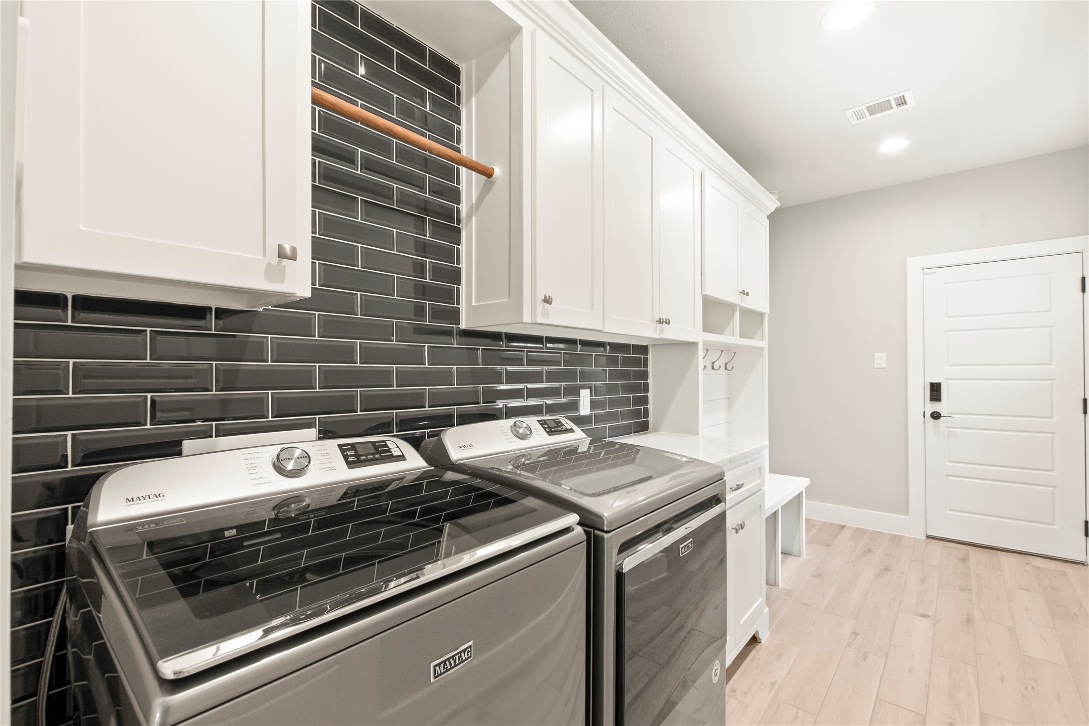 65 Hillcrest Drive Tool TX 75143