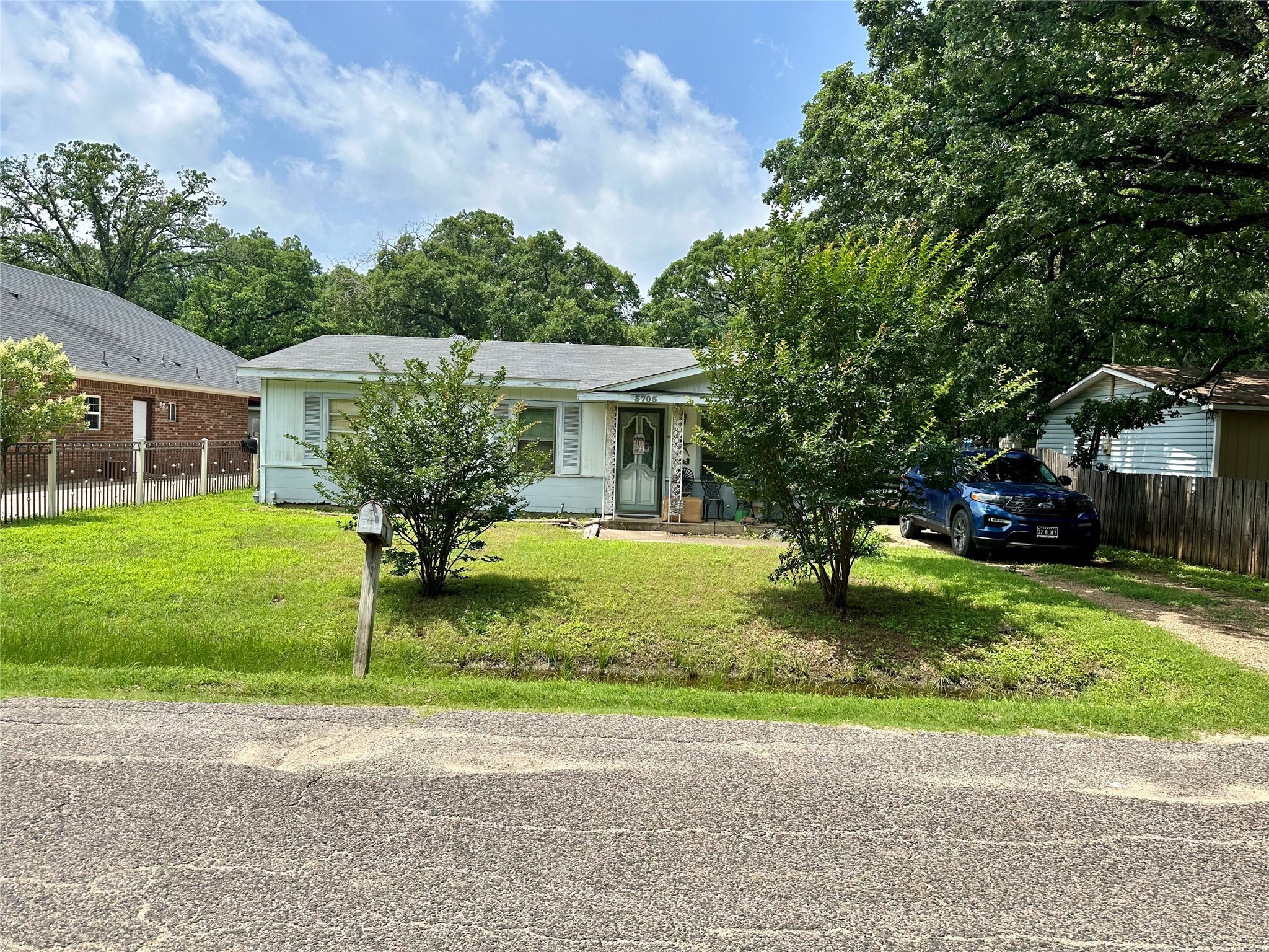 3705 Woodbury Road Balch Springs TX 75180