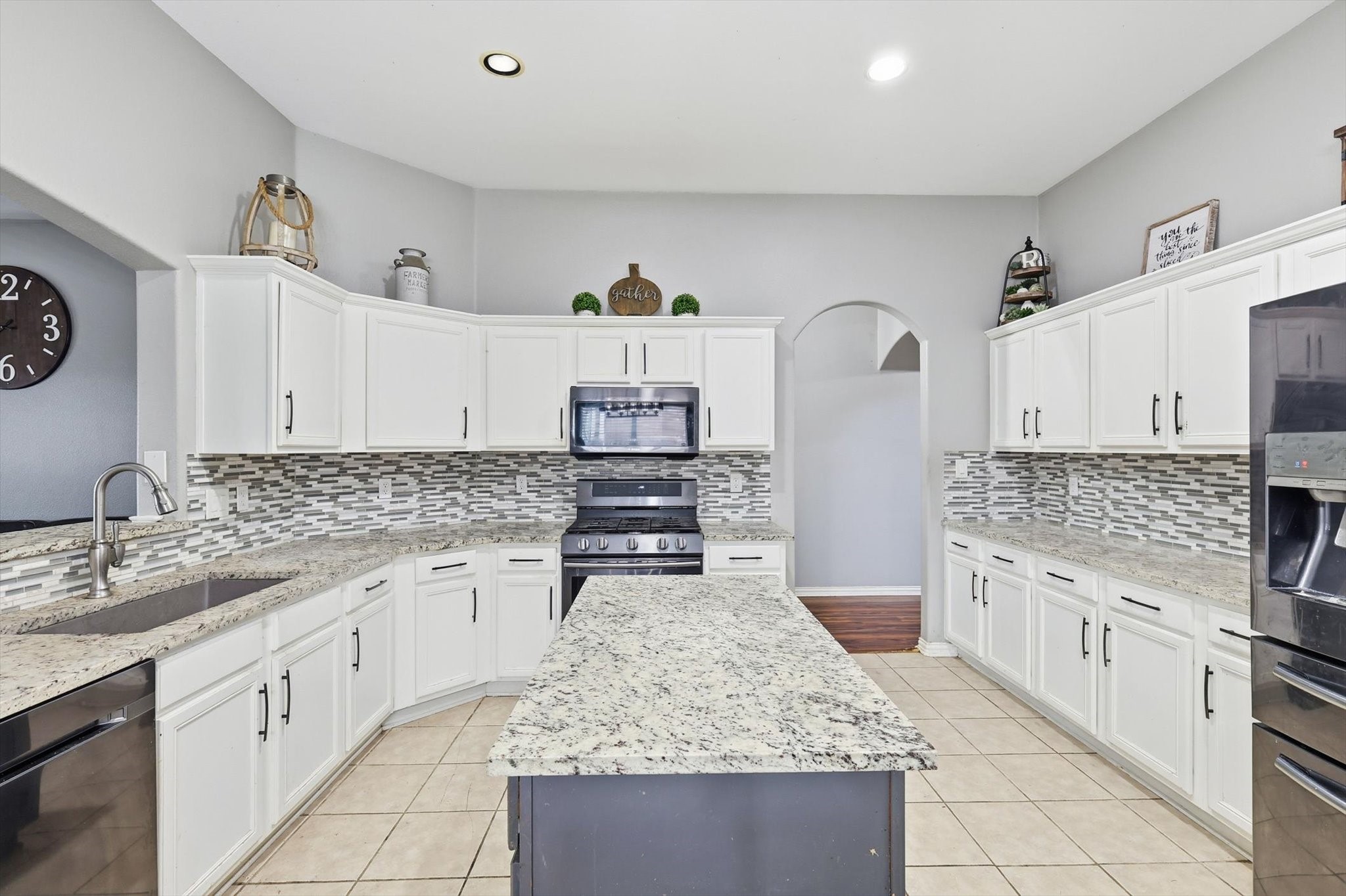 5403 Lavaca Road Grand Prairie TX 75052