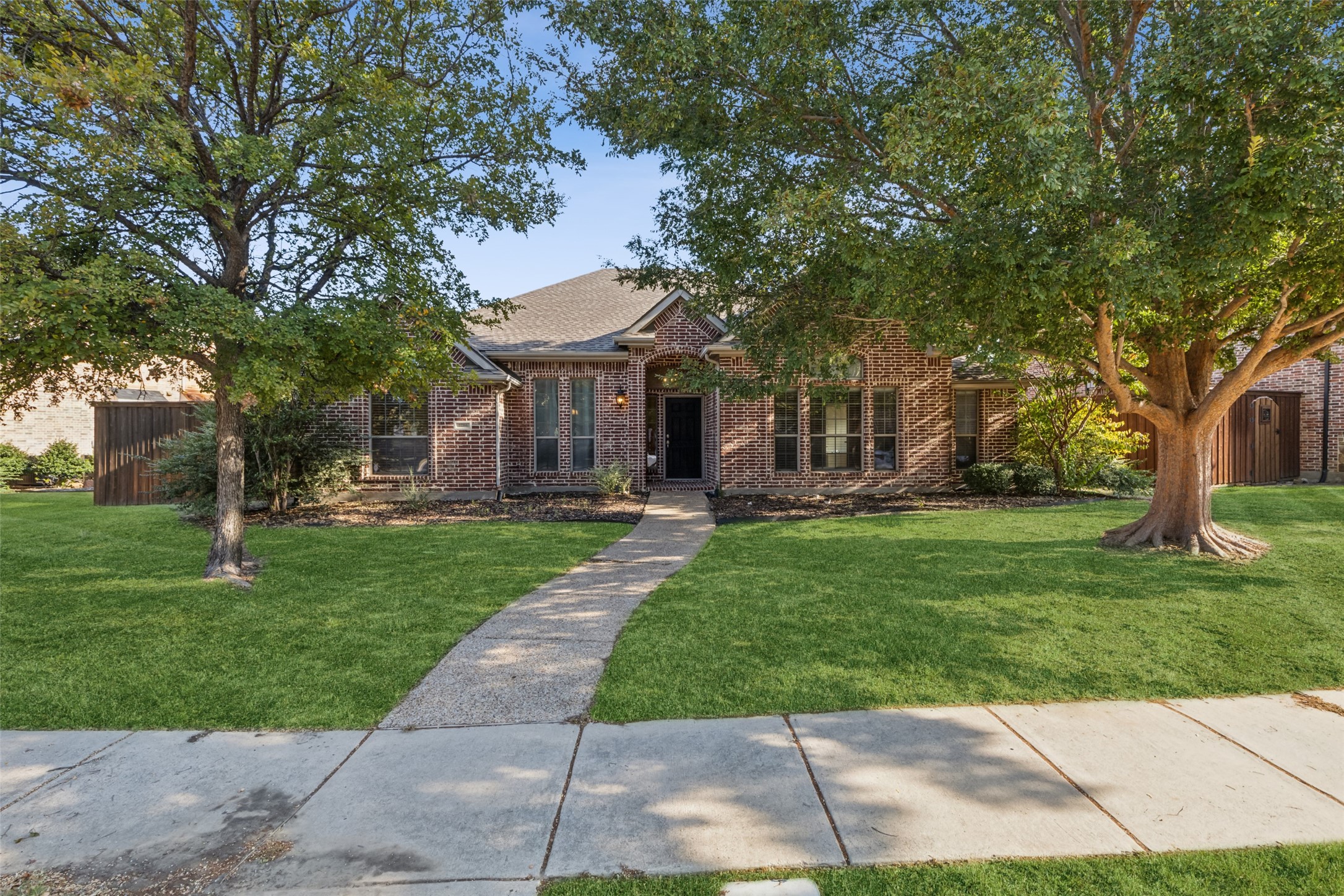 2286 April Sound Lane Frisco TX 75033