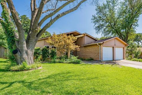 4704 Burning Springs Drive Arlington TX 76017