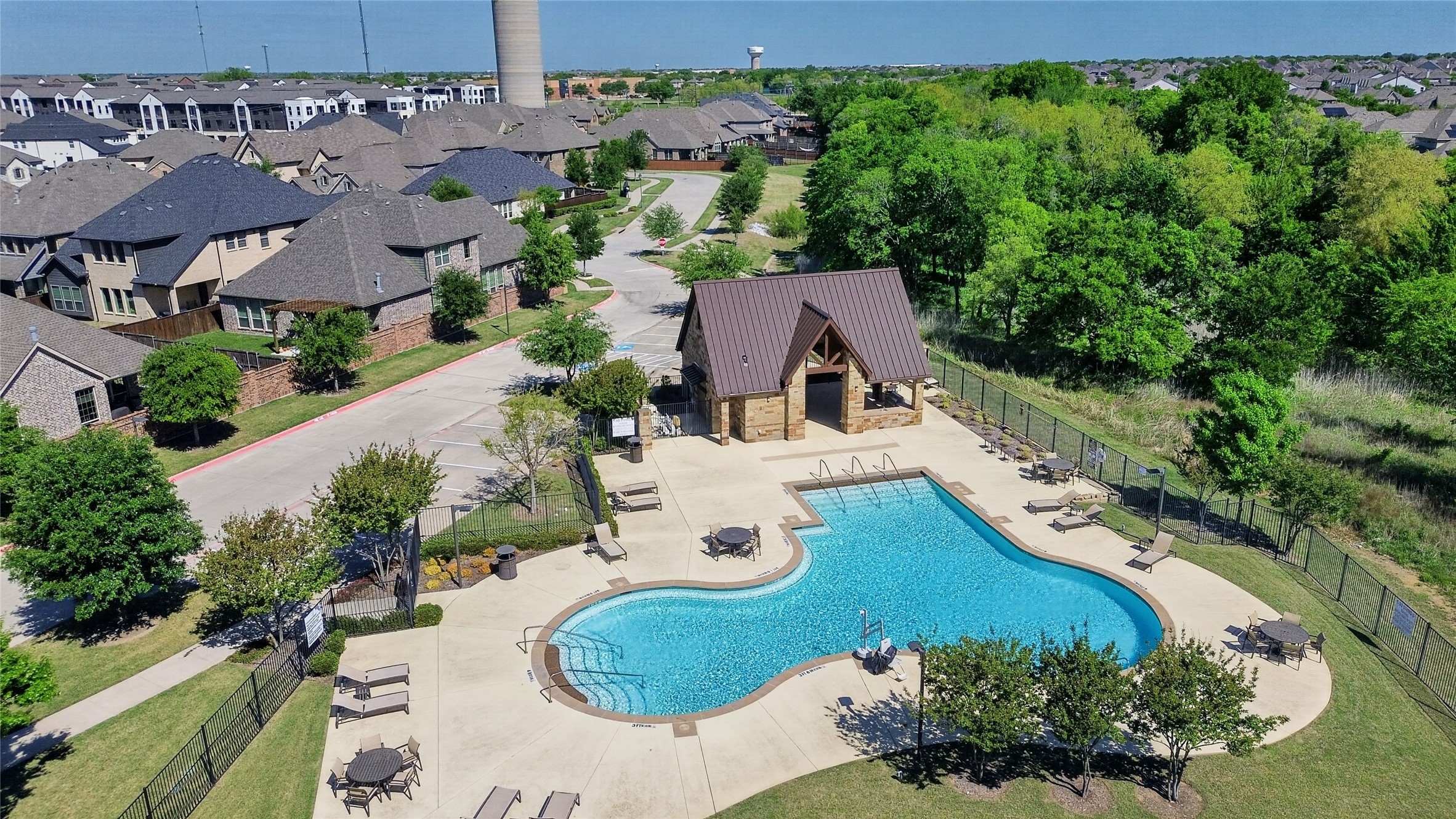 6808 Rowlett Drive Mckinney TX 75070