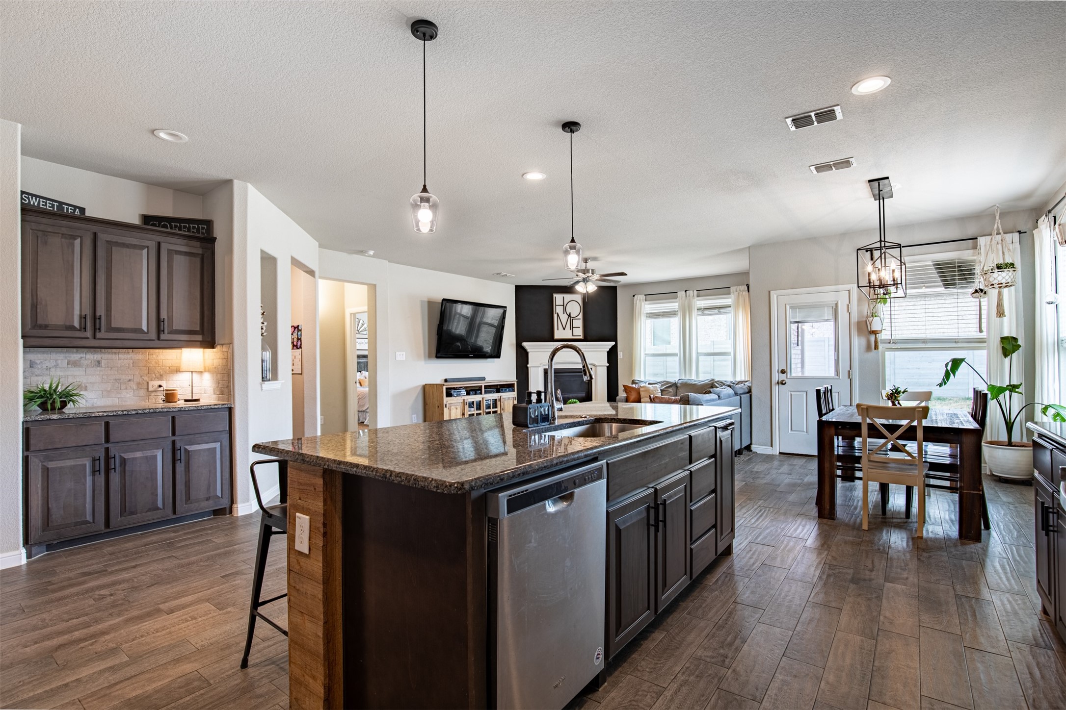 717 Falcon Road Argyle TX 76226