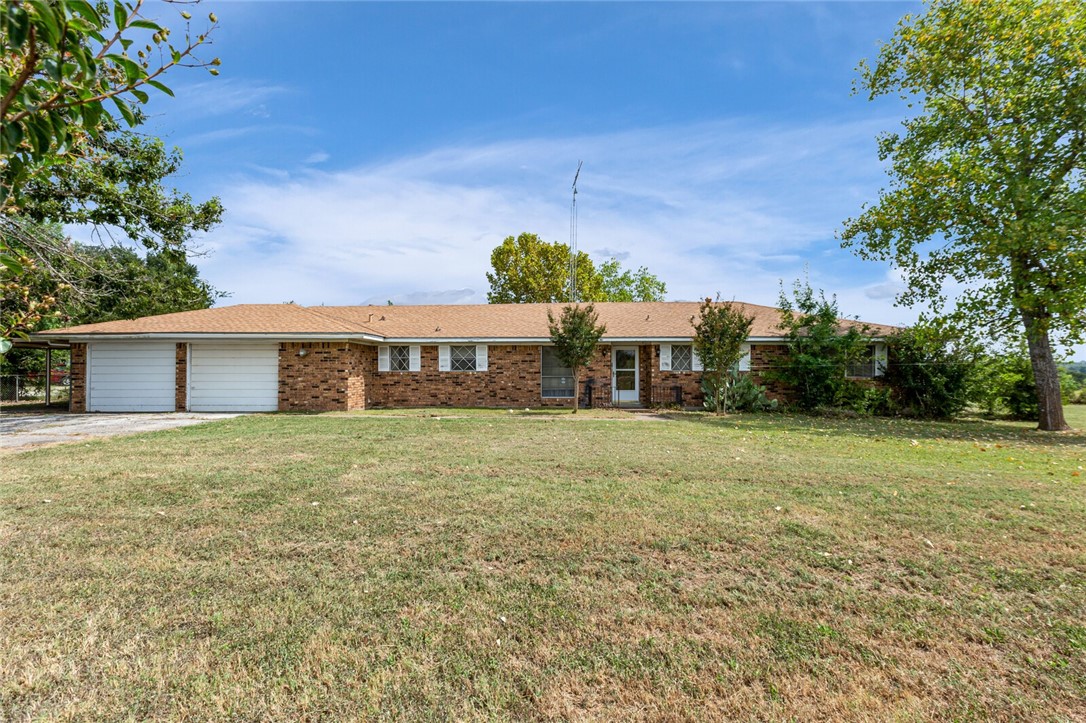 113 Hilltop Street Riesel TX 76682