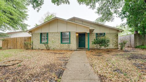 6421 Briar Knoll Drive Garland TX 75043
