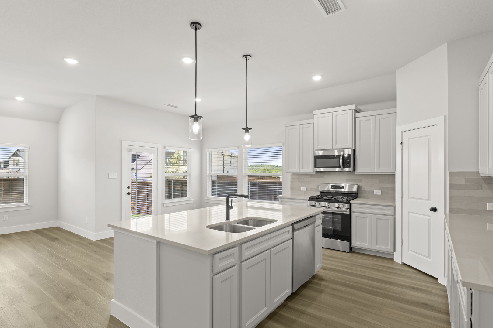 1708 Morning Mist Way Mesquite TX 75181