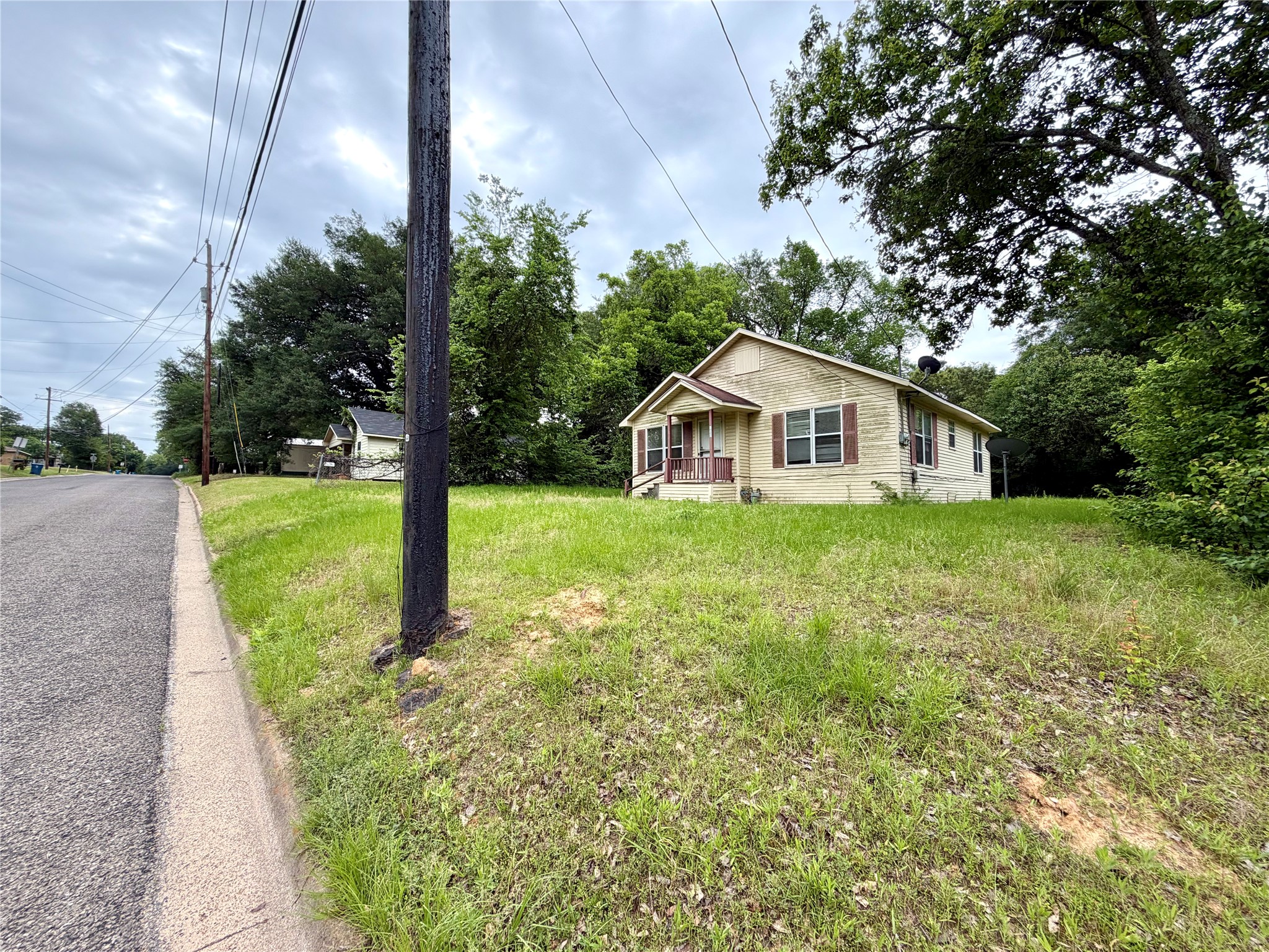 506 Edmonson Avenue Athens TX 75751
