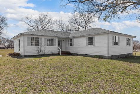 411 W Houston Street Leonard TX 75452