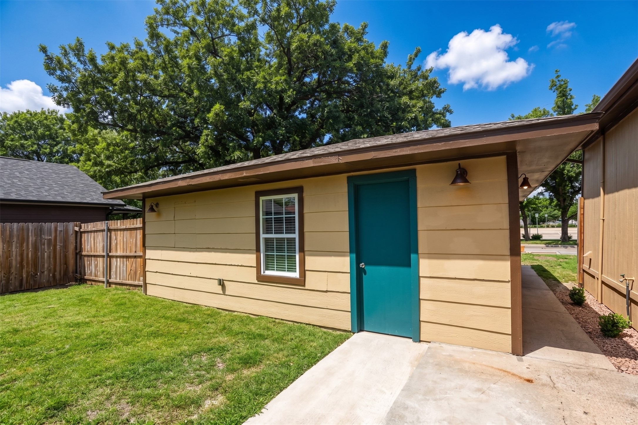 320 N 4th Street Princeton TX 75407