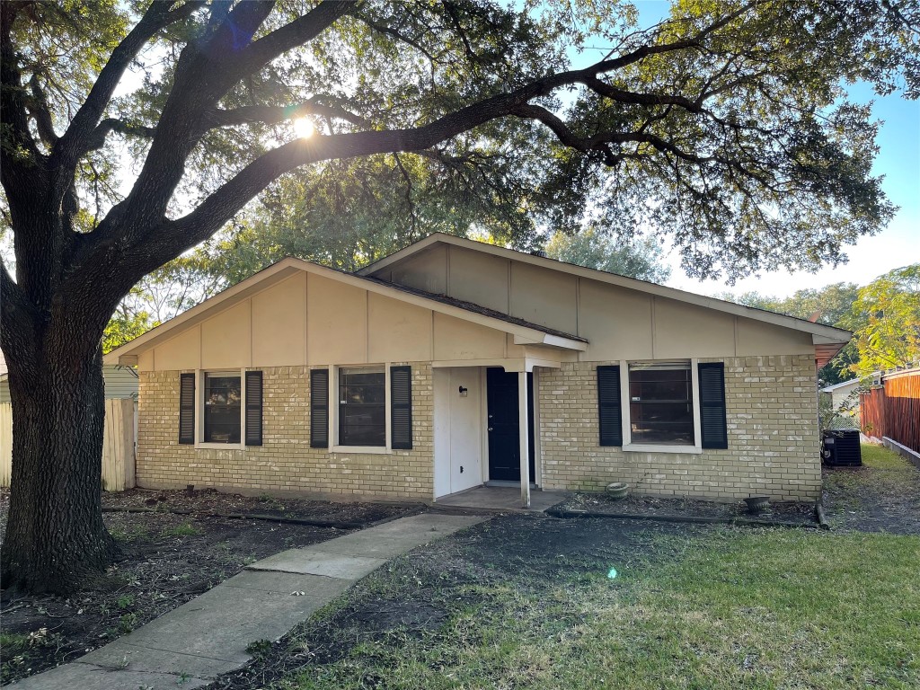 6405 Casa Vista Drive Garland TX 75043