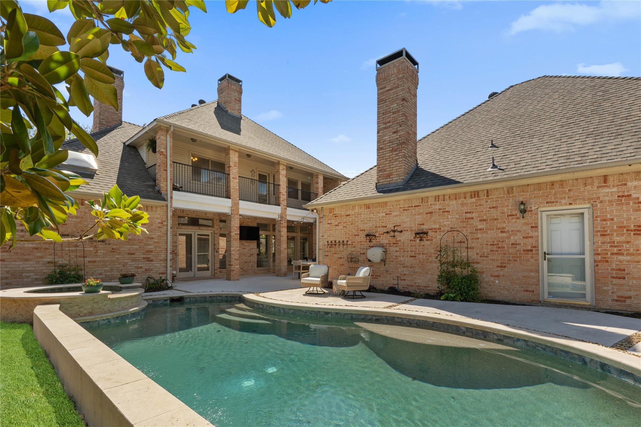 819 Hills Creek Drive Mckinney TX 75072